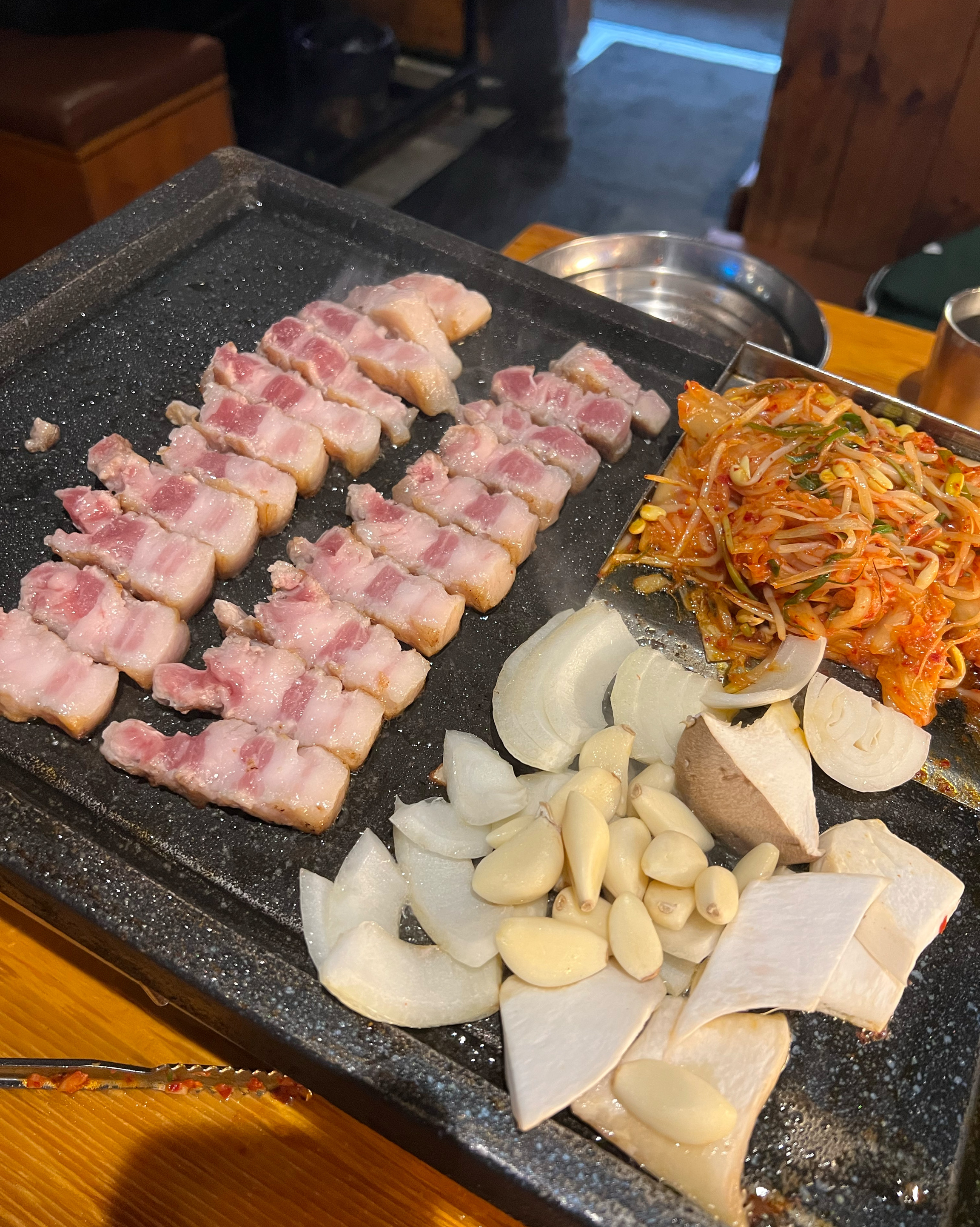 Yeongdeungpo Station Restaurant Magutgan Raw Meat