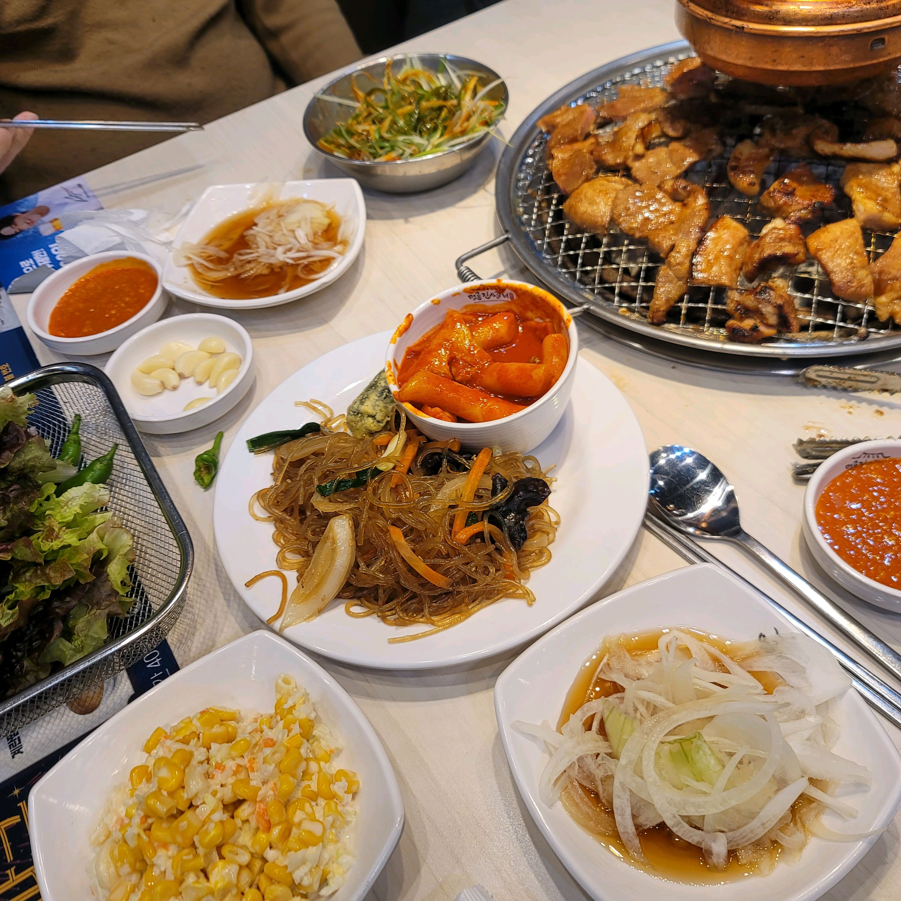 압쥐가 좋아하셔서 24년 마지막 외식으로 다녀왔네요ㅎ 배부르고 맛있게 잘 먹었습니다^^! - 하늘도시 맛집 명륜진사갈비 영종하늘도시점