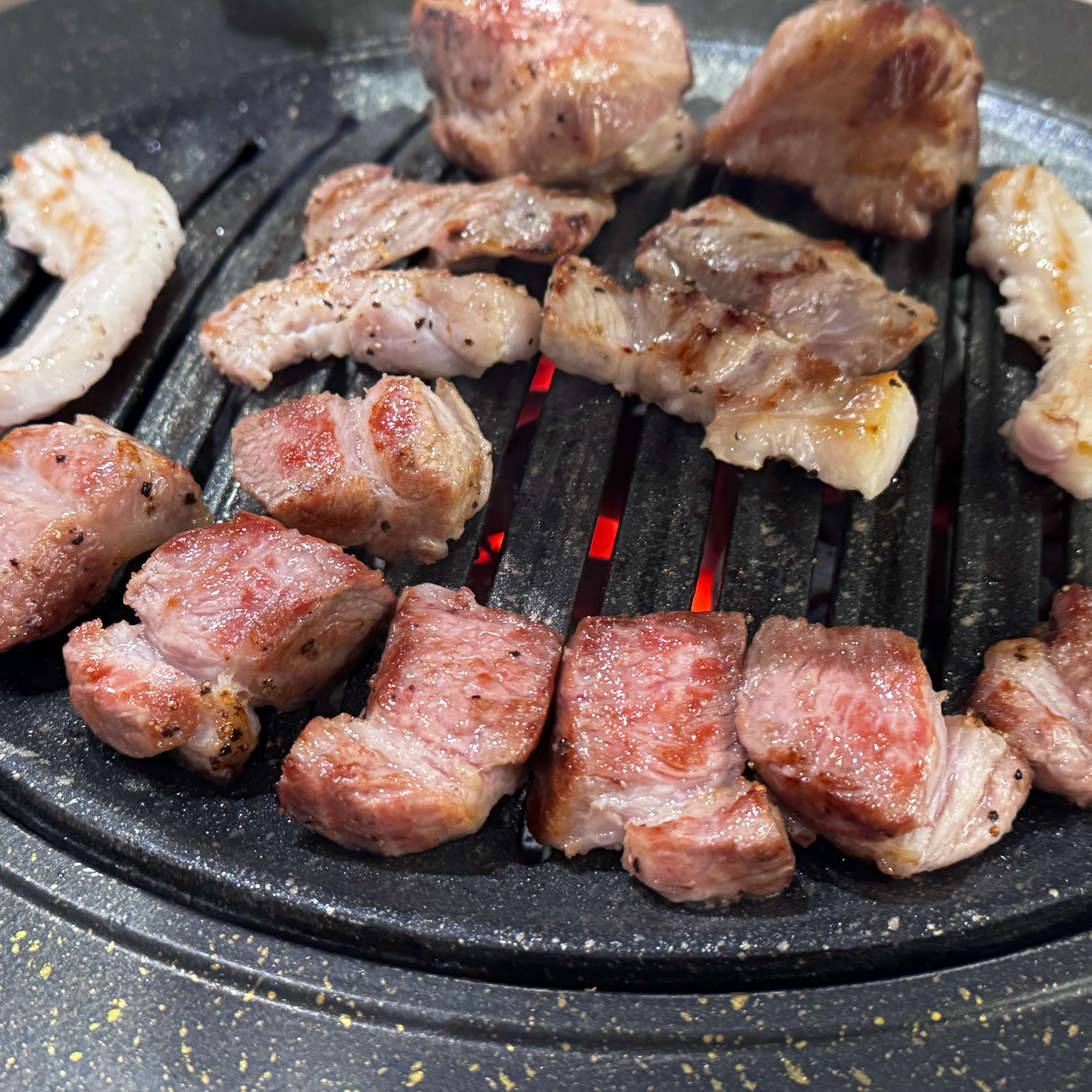 고기가 진짜 맛있어영!! - 불당동 맛집 복돼지집