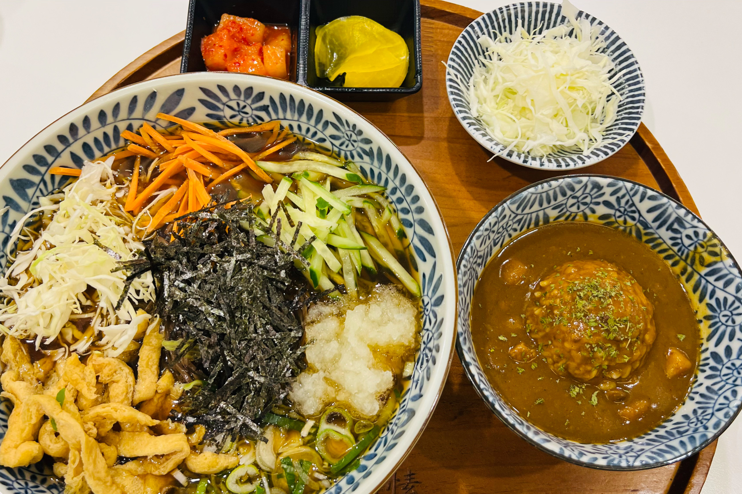 음식이 다 맛있어요~ 갈 때 마다 웨이팅 없이 바로 앉을 수 있고, 양도 충분해서 돈이 아