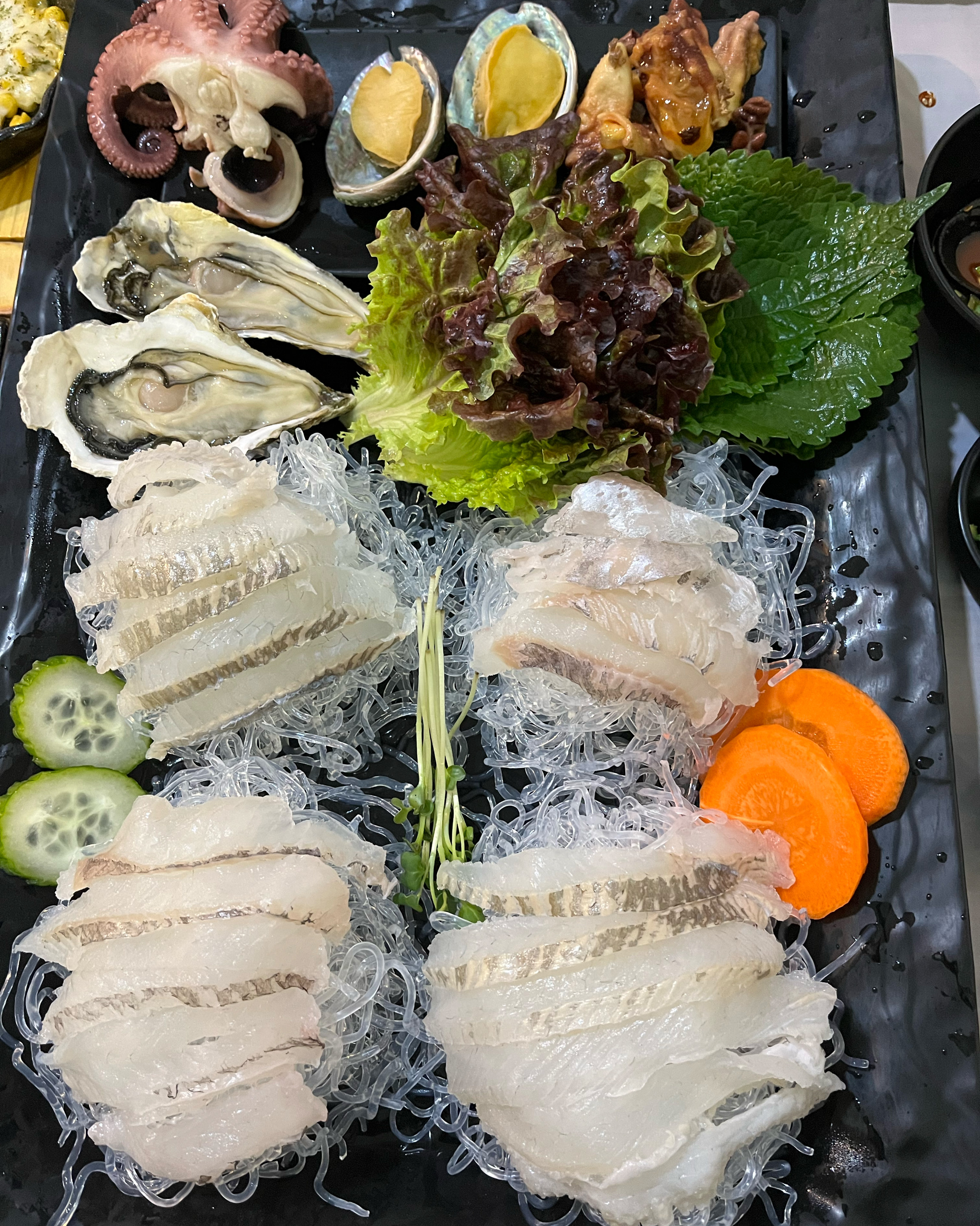 부산에 놀러왔는데 직원분들도 친절하시고 - 송정 맛집 회담