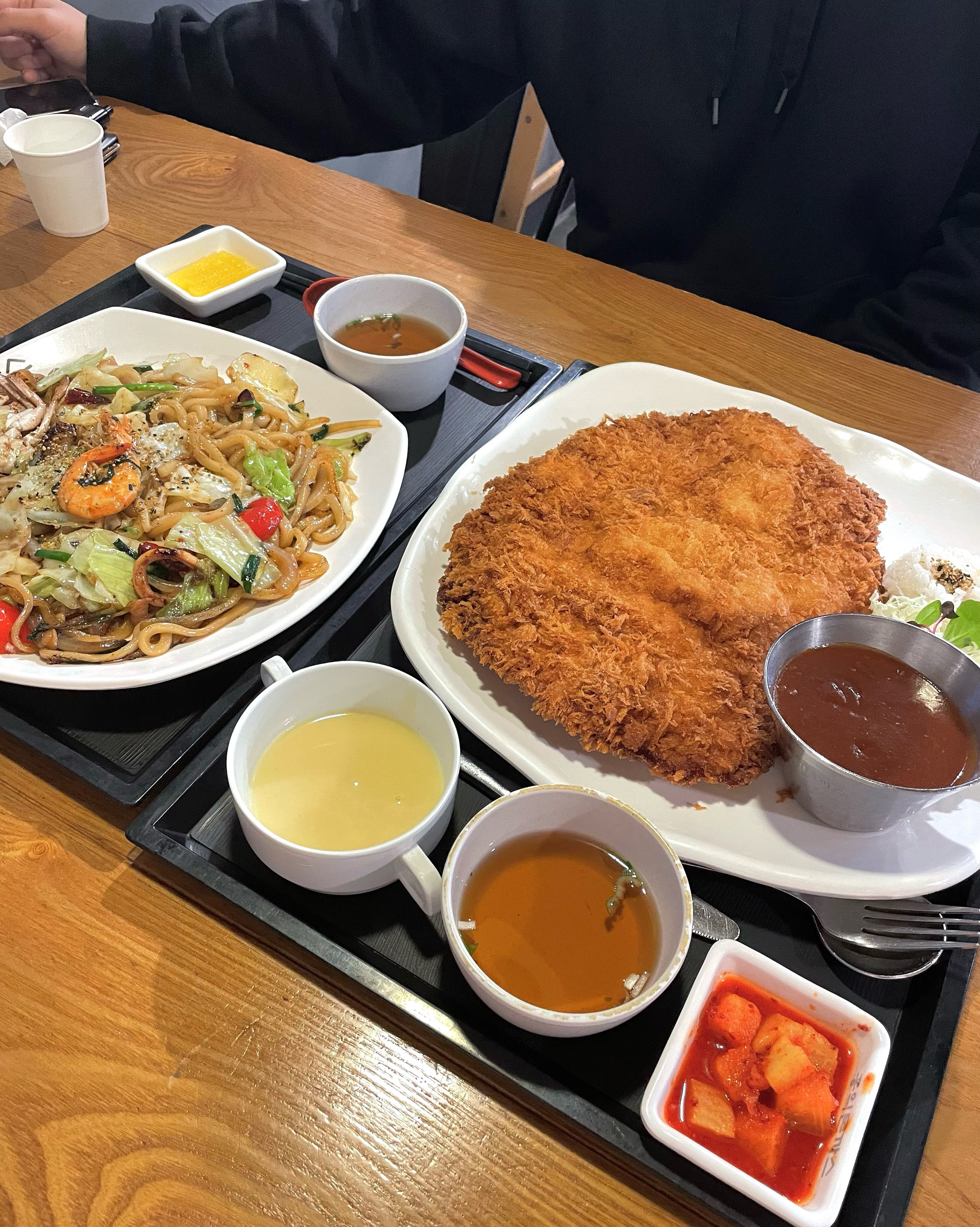 돈까스 양이 정말 많고 해물볶음우동이 진짜 맛있어요 🤤 - 대구 칠곡 맛집 홍익돈까스 대구칠곡점