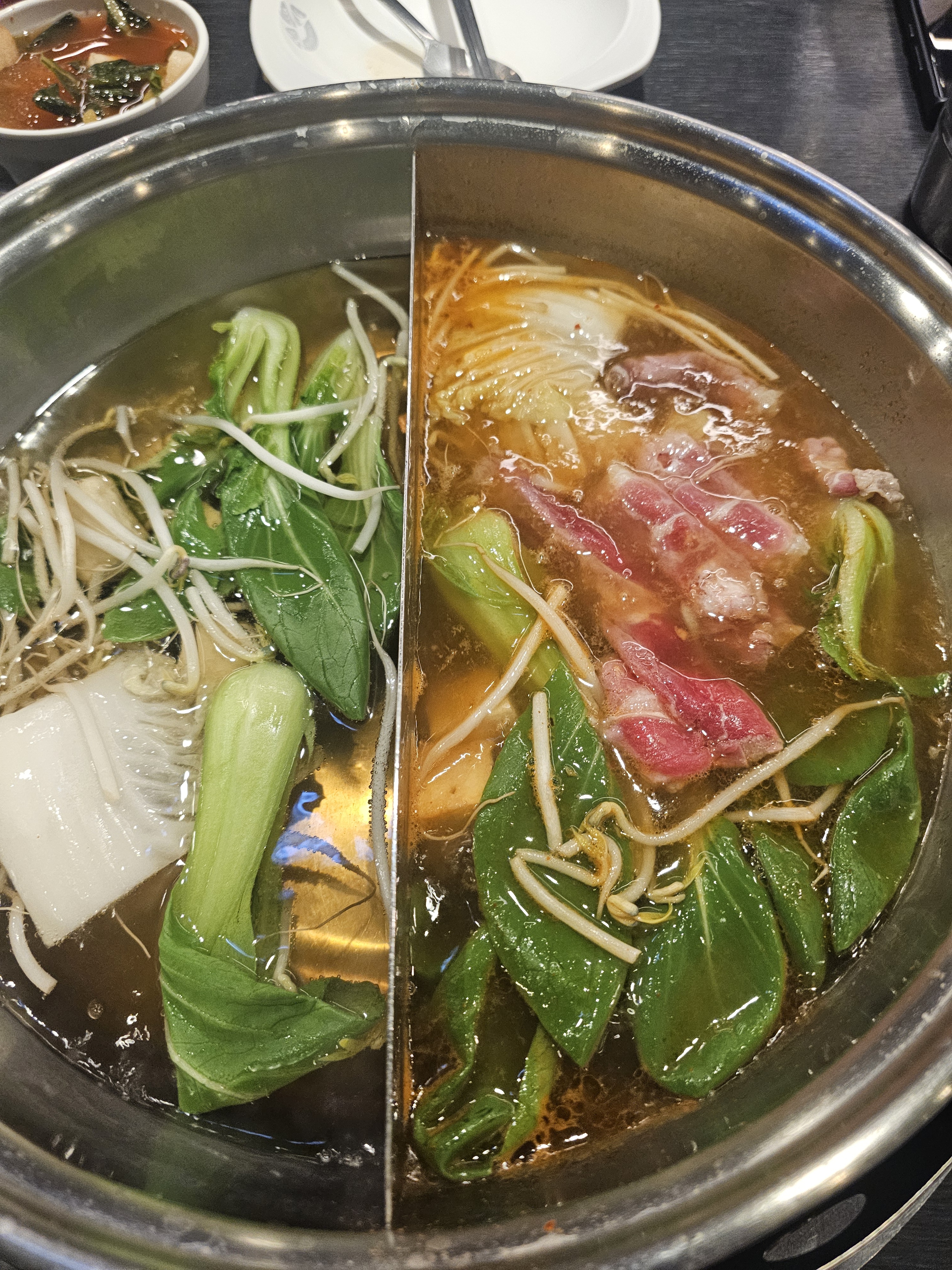 이번주에만 벌써 두번째 방문입니다. 그만큼 질리지 않고 항상 맛있어요. 야채 많이 먹을 수