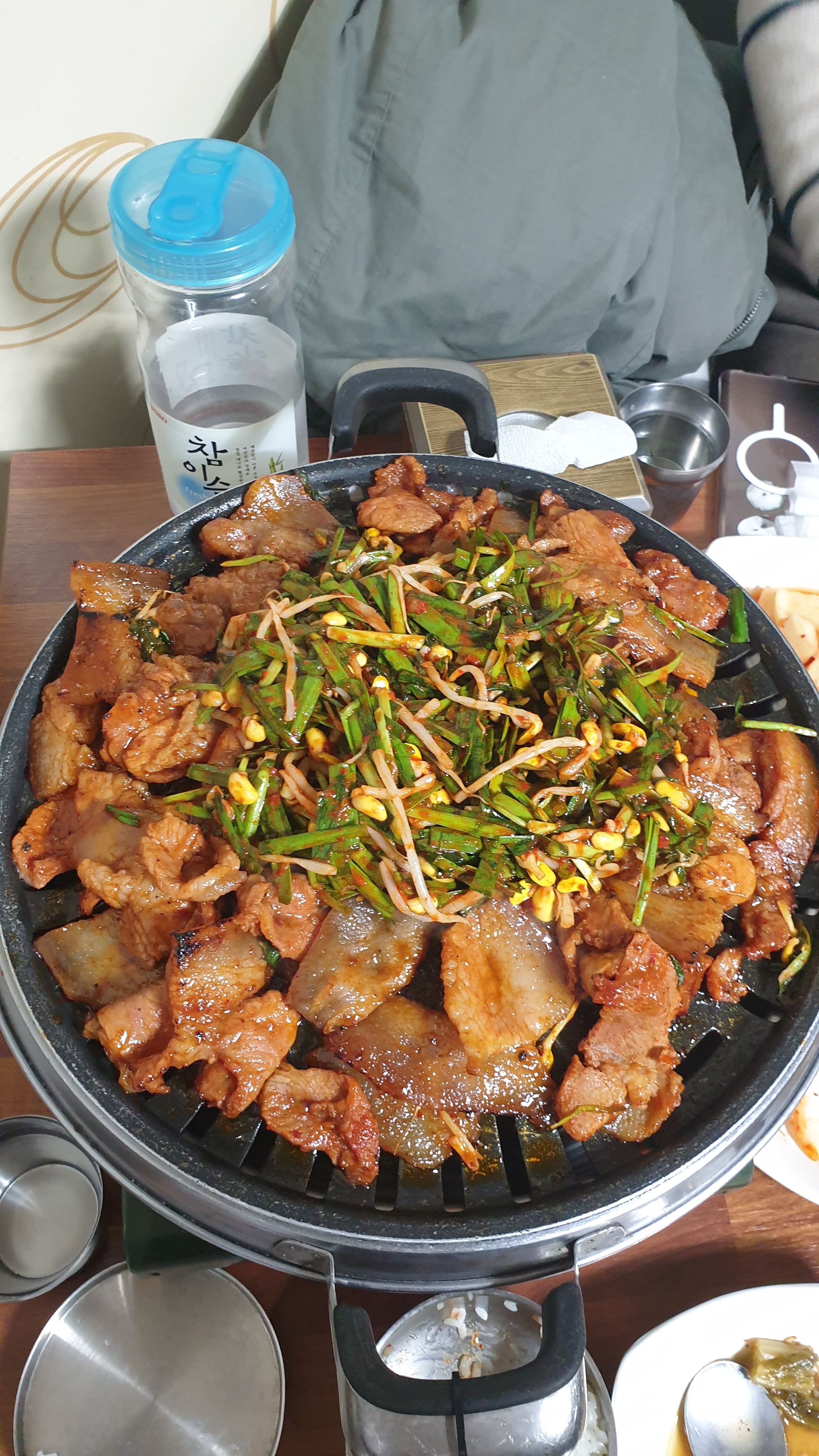 세종사는 친구가 추천해줘서 먹으러왔는데 정말 개존맛입니다.3명이서 3인분 시켰다가 너무 맛