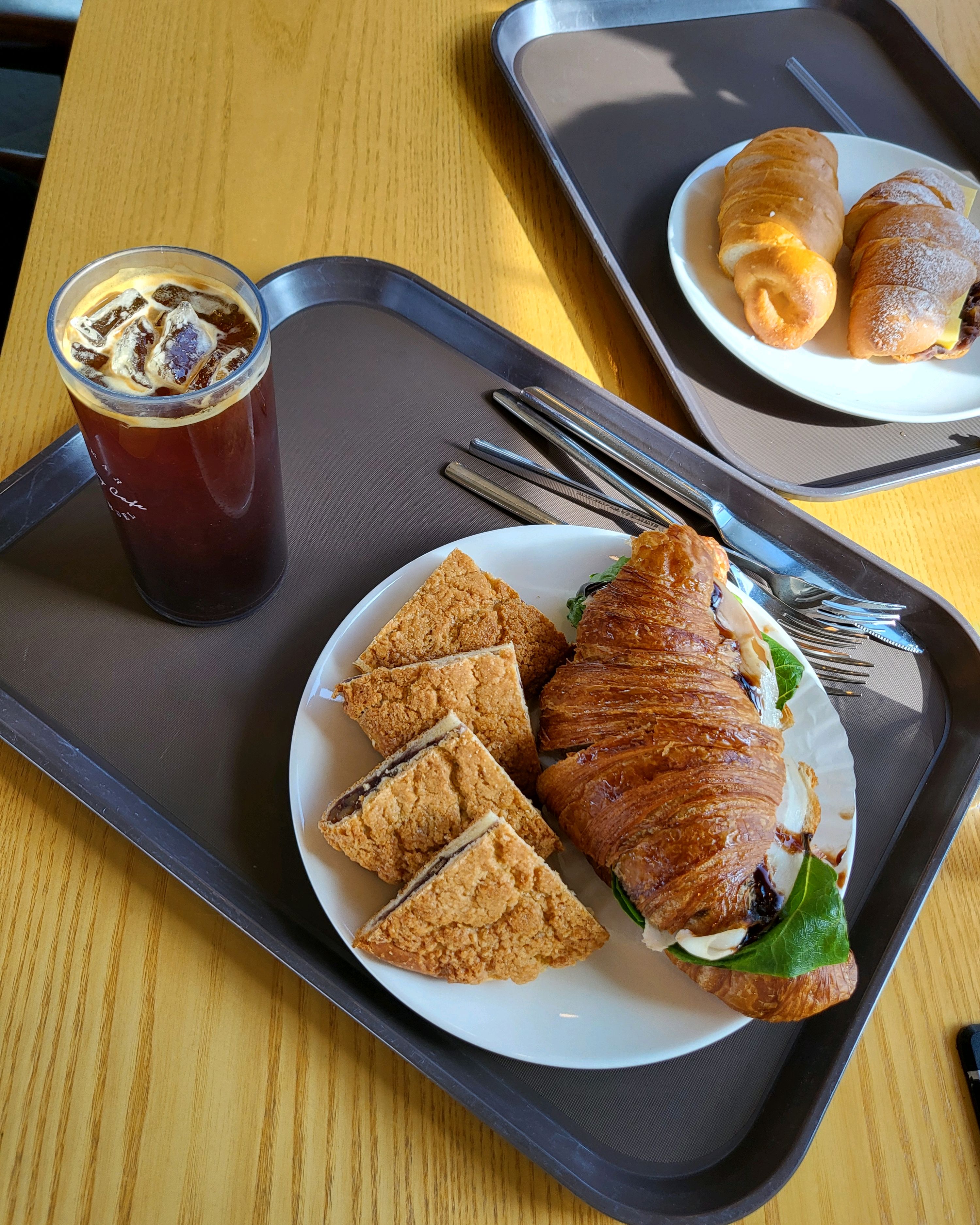 음료랑 빵 둘다 맛나요 :) - 제주 맛집 에오마르