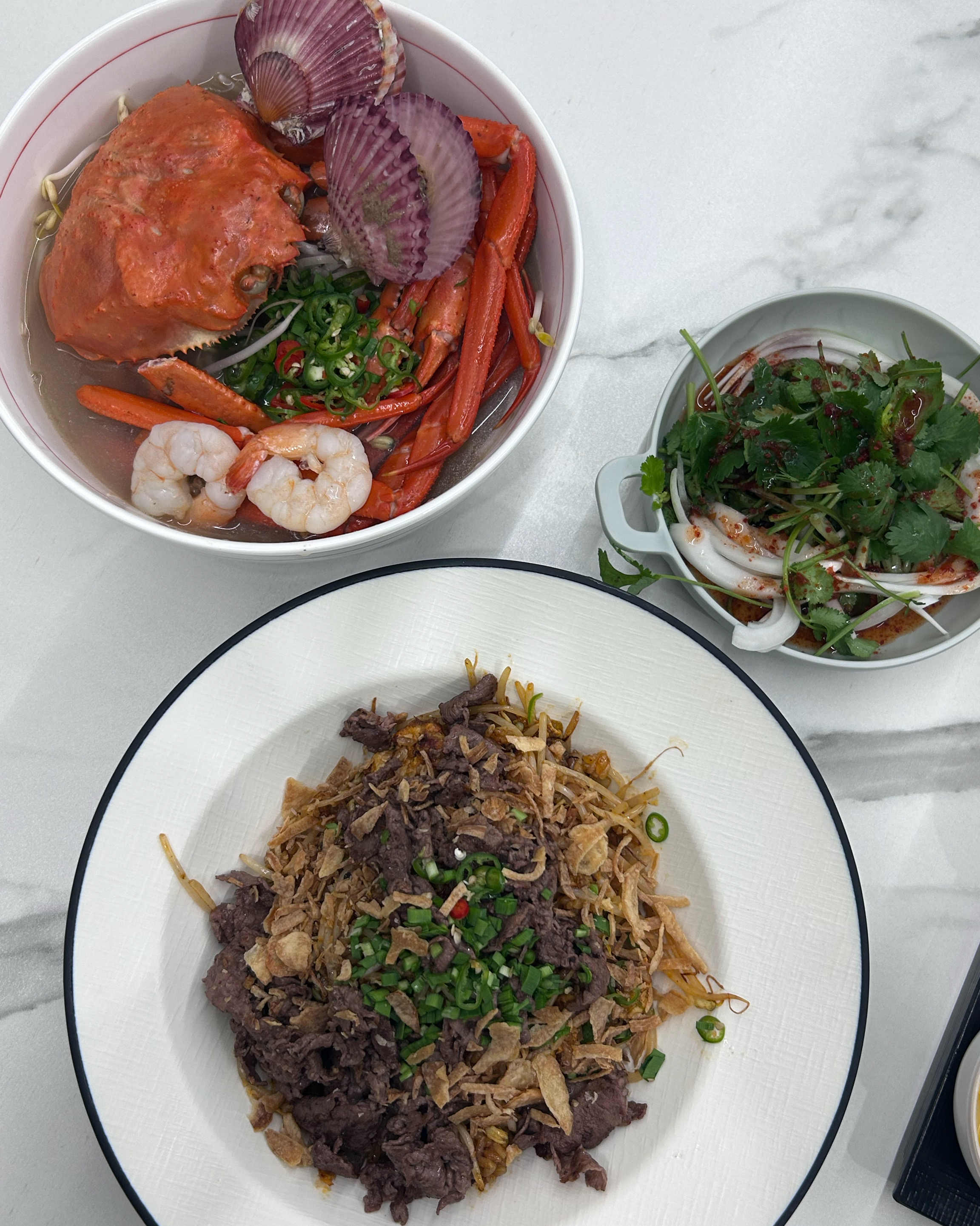 게 한마리가 통째로 들어가 있어서 그런지 국물 맛이 상당합니다. 야무지게 발라먹고 볶음밥