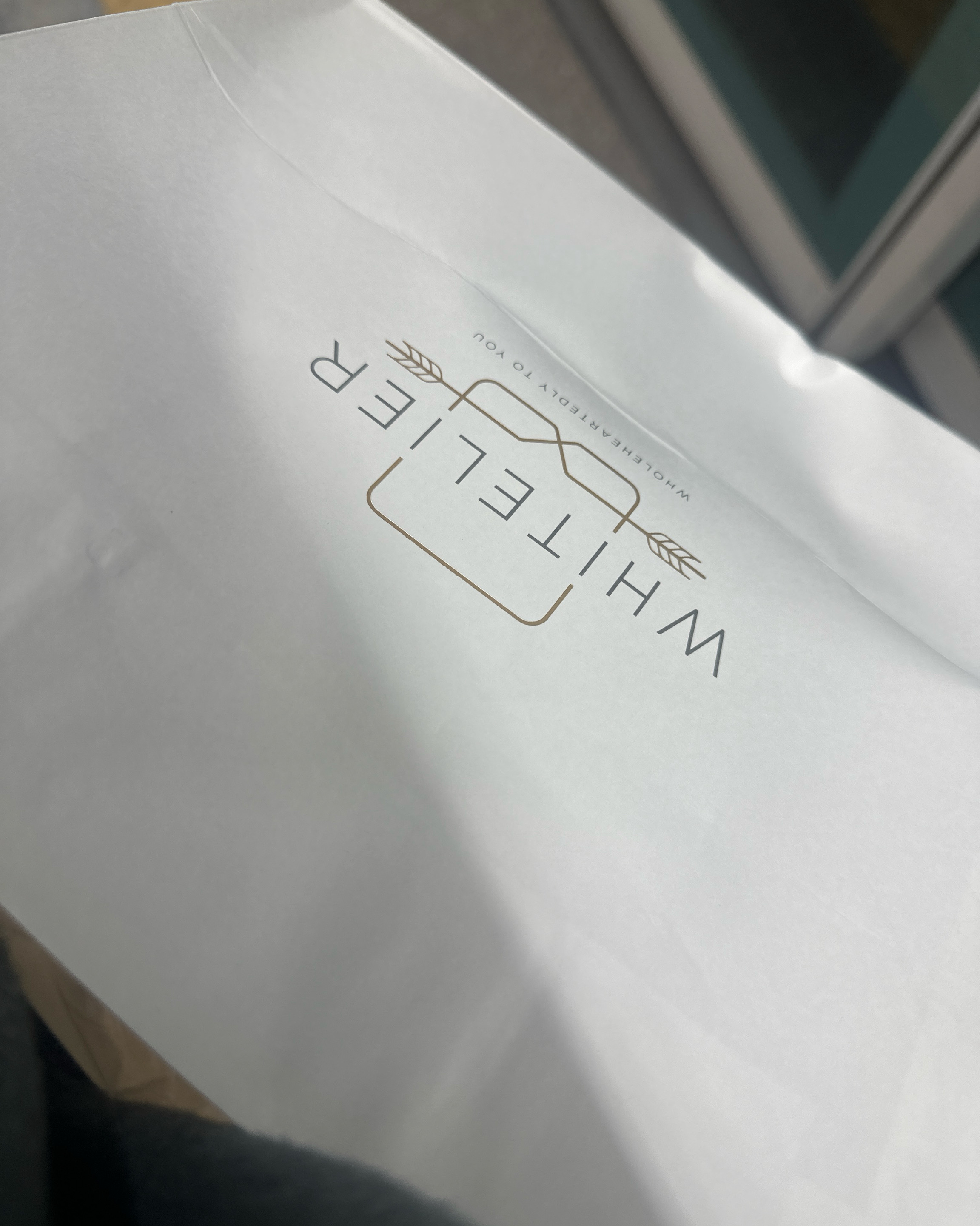 식빵계의 에르메스라 불리는 화이트리에! - 압구정 맛집 화이트리에 압구정점