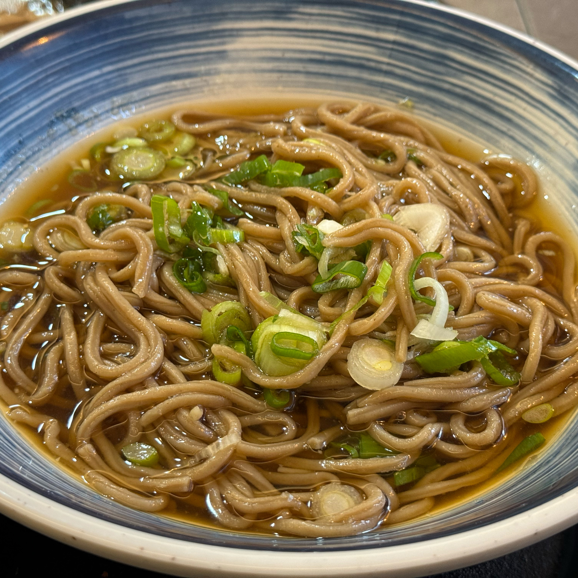 냉모밀 진짜 맛있어요... 치즈 돈까스도 맛있구요! - 천호동 맛집 연희네돈까스 모밀제면소 본점