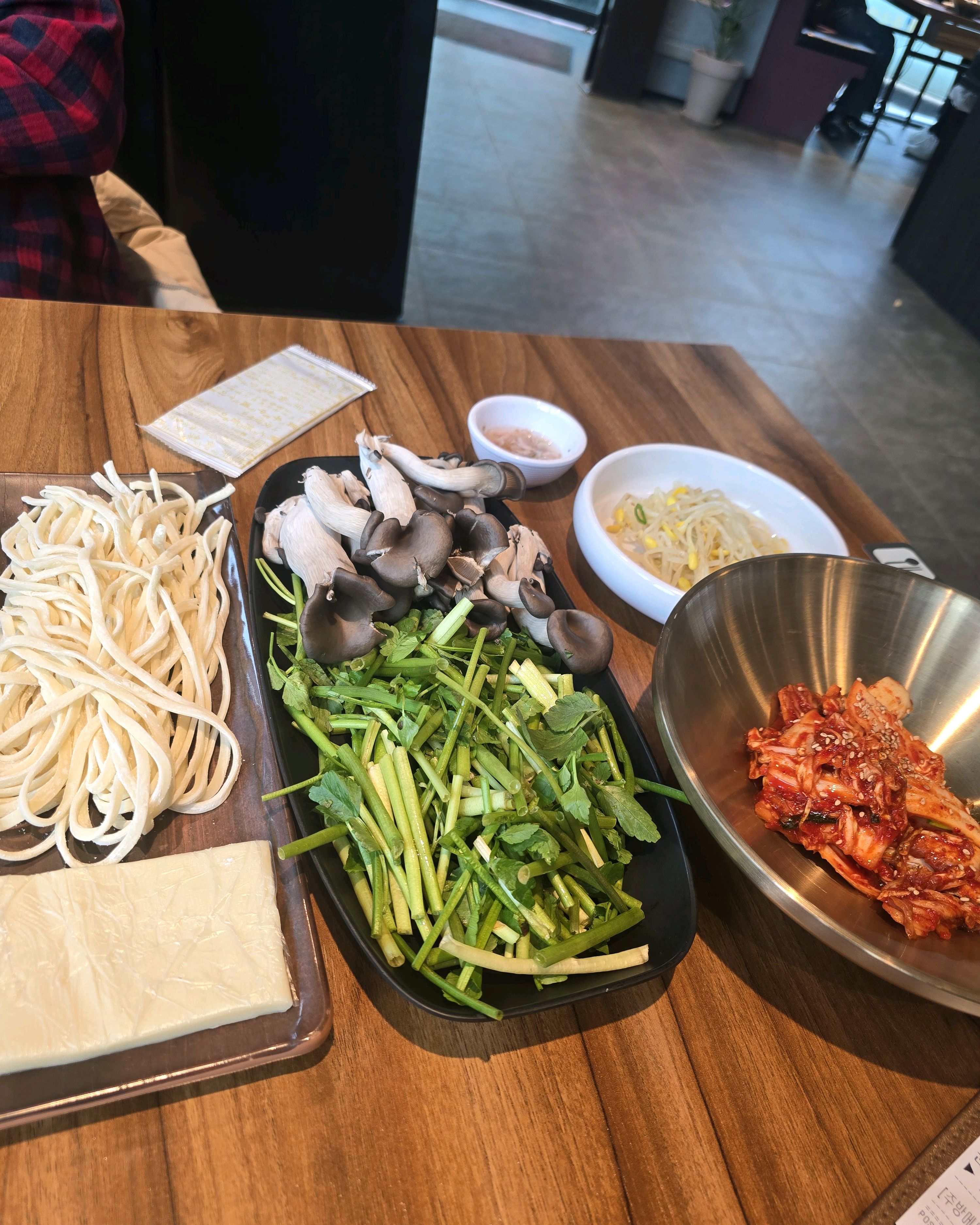  쌍용역 맛집 권박사 샤브 칼국수