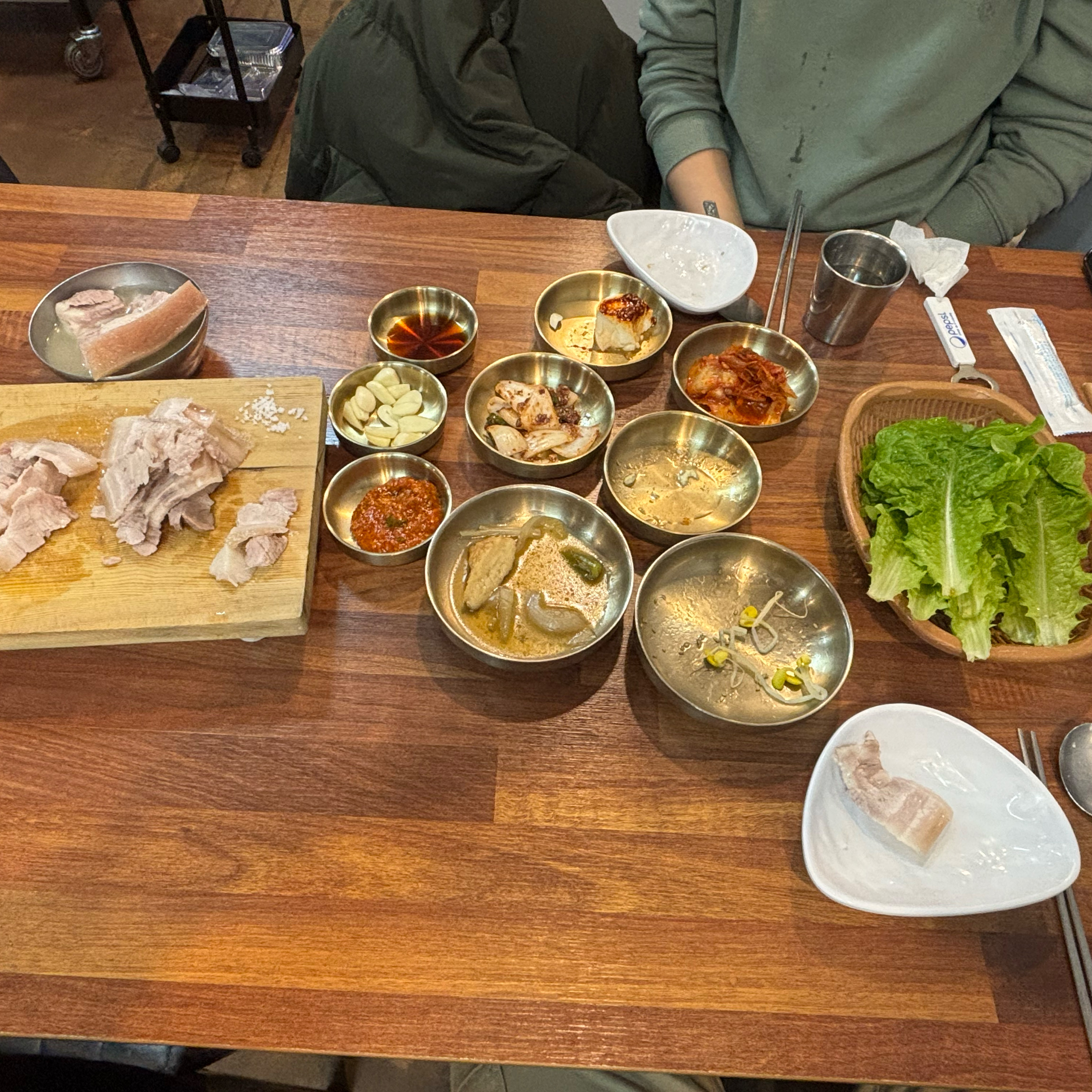 육지가기전 또 방문예정! 사모님 무척 친절하시고 직원분도 친절하게 응대 및 사모님 돔베고기