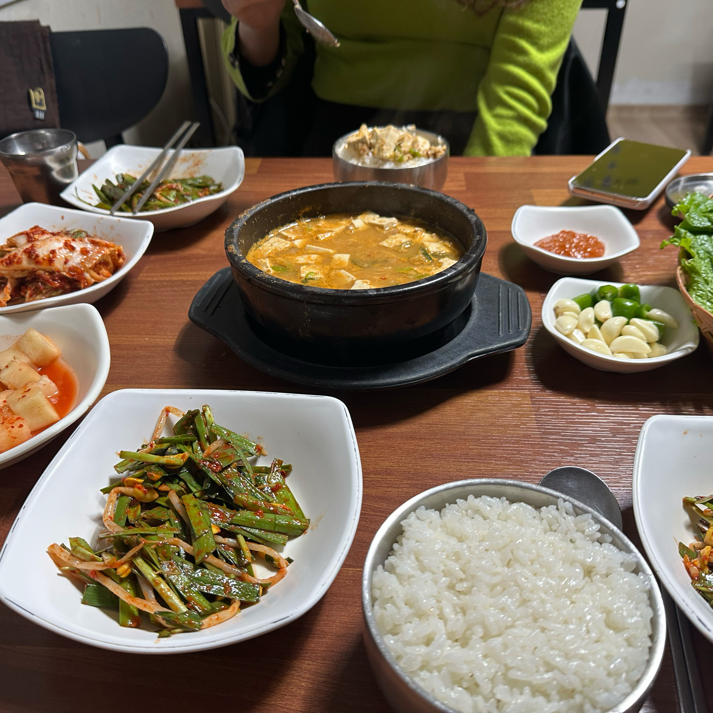 현뚝 숯불 자리에 못앉아 아쉽이지만 - 대전 맛집 현암뚝방구이