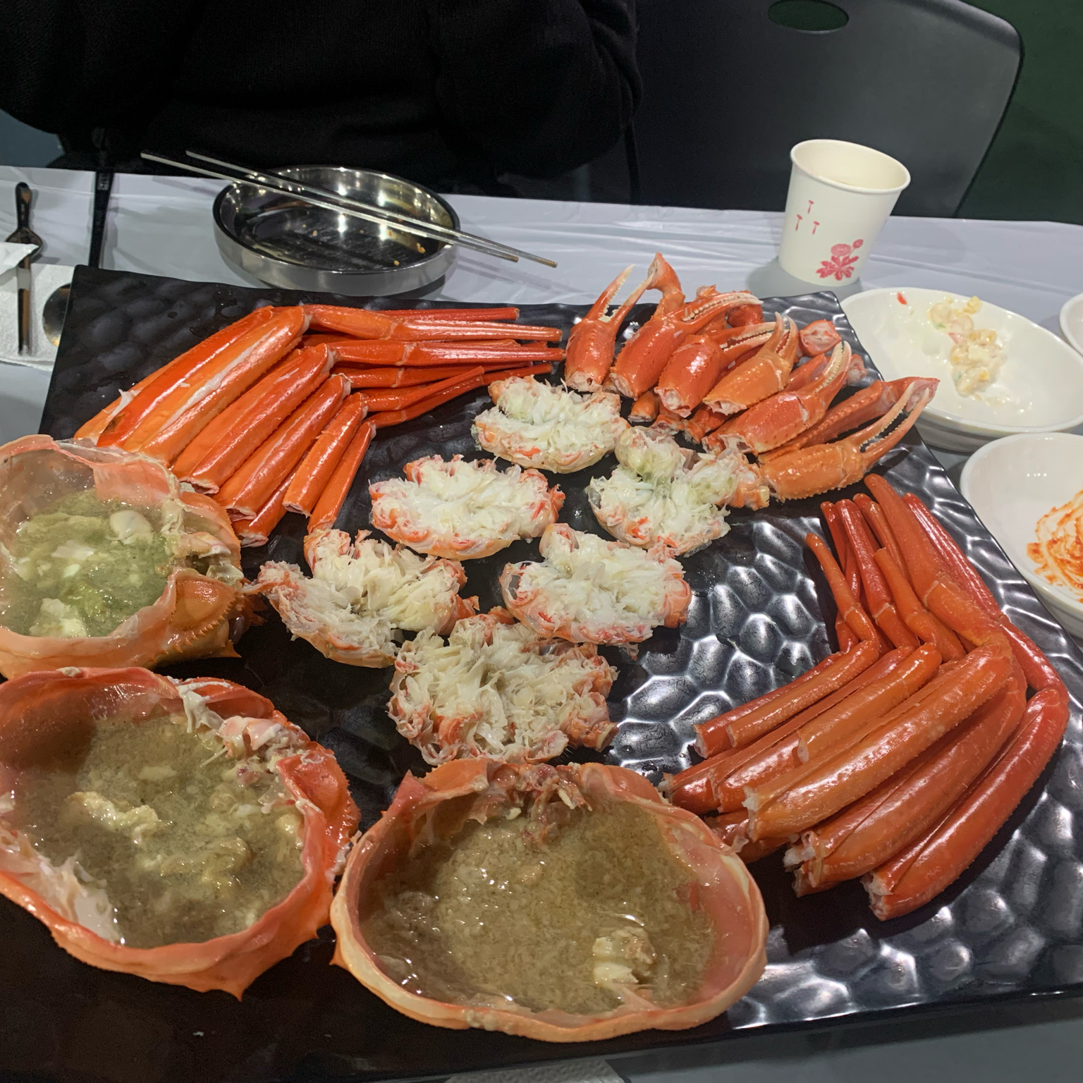 사장님이 너무 친절하시고, 손질을 잘 해주셔서 초보자들도 손쉽게 살을 발라먹을 수 있어요!