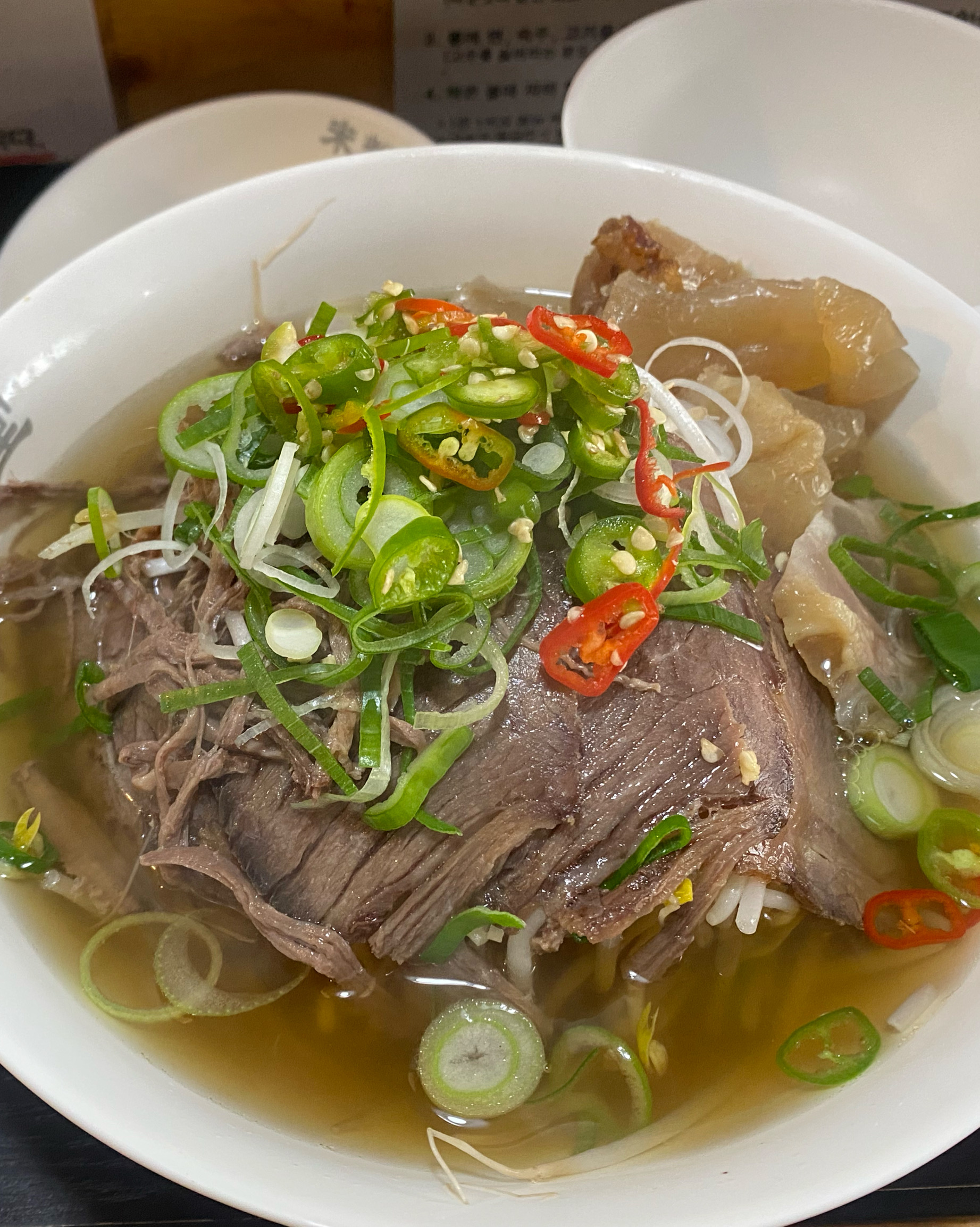 친절하시고 맛있어서 추울때마다 들르는 집이에요! 사장님이 매너 있으셔서 부족한 반찬들 빠르