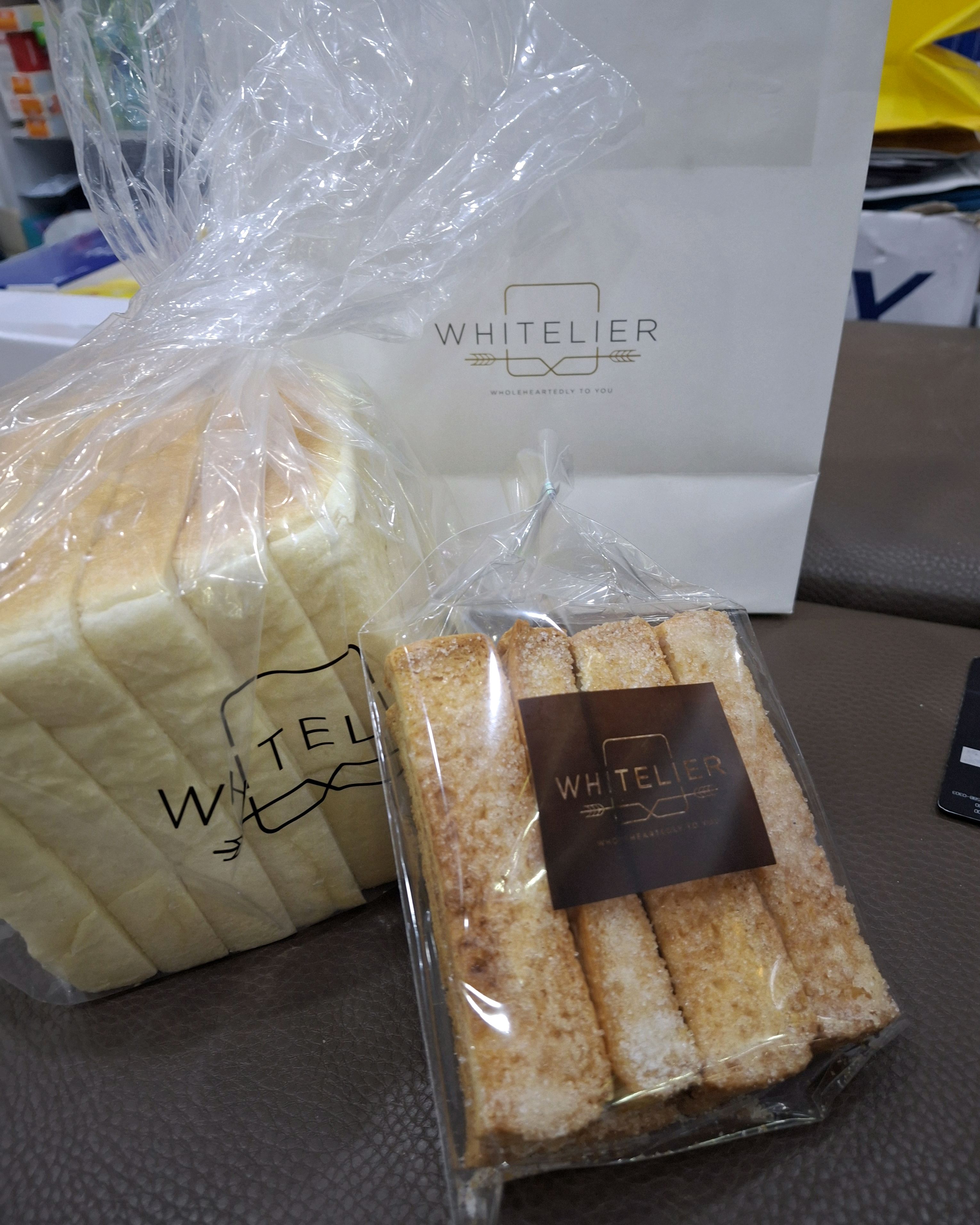 화이트리에 식빵 리뷰 🍞✨ - 이시아폴리스 맛집 화이트리에 이시아폴리스점