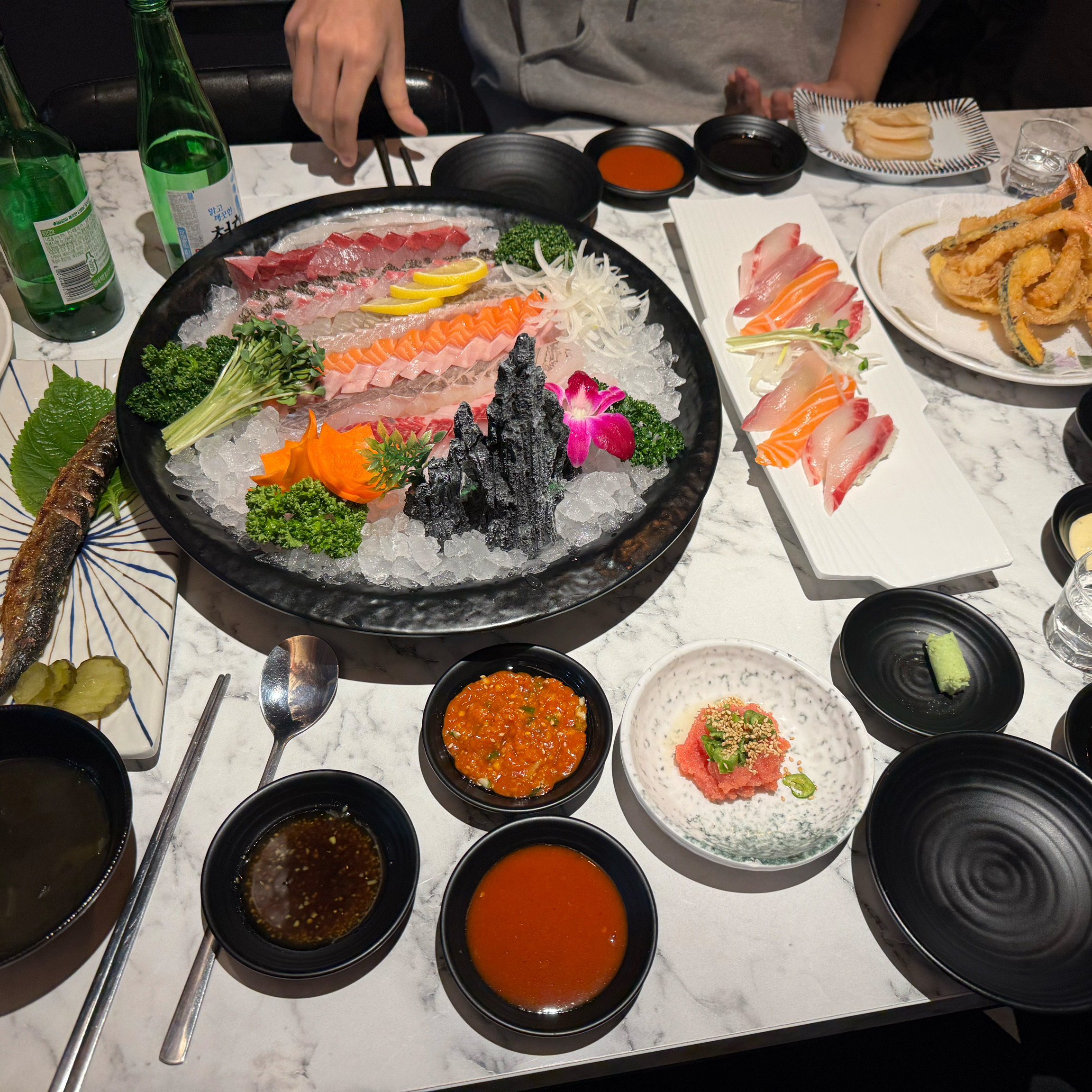 사장님이 너무 친절하시구 서비스로 곶감까지 주시네요!!! - 구월동 맛집 동해어장 인천구월점