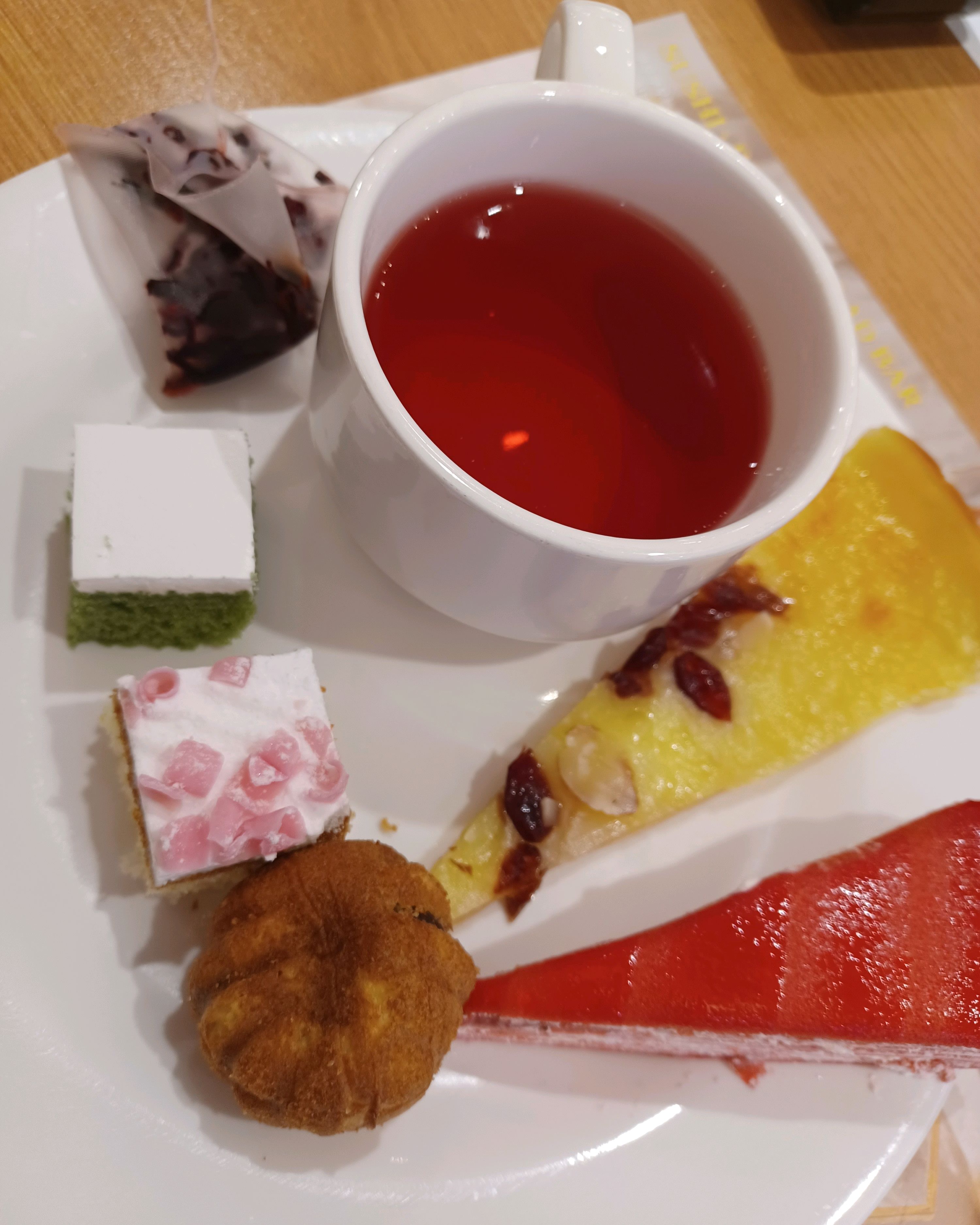 이것저것 골고루 먹기는 좋습니다 - 마산 양덕동 맛집 쿠우쿠우 마산점