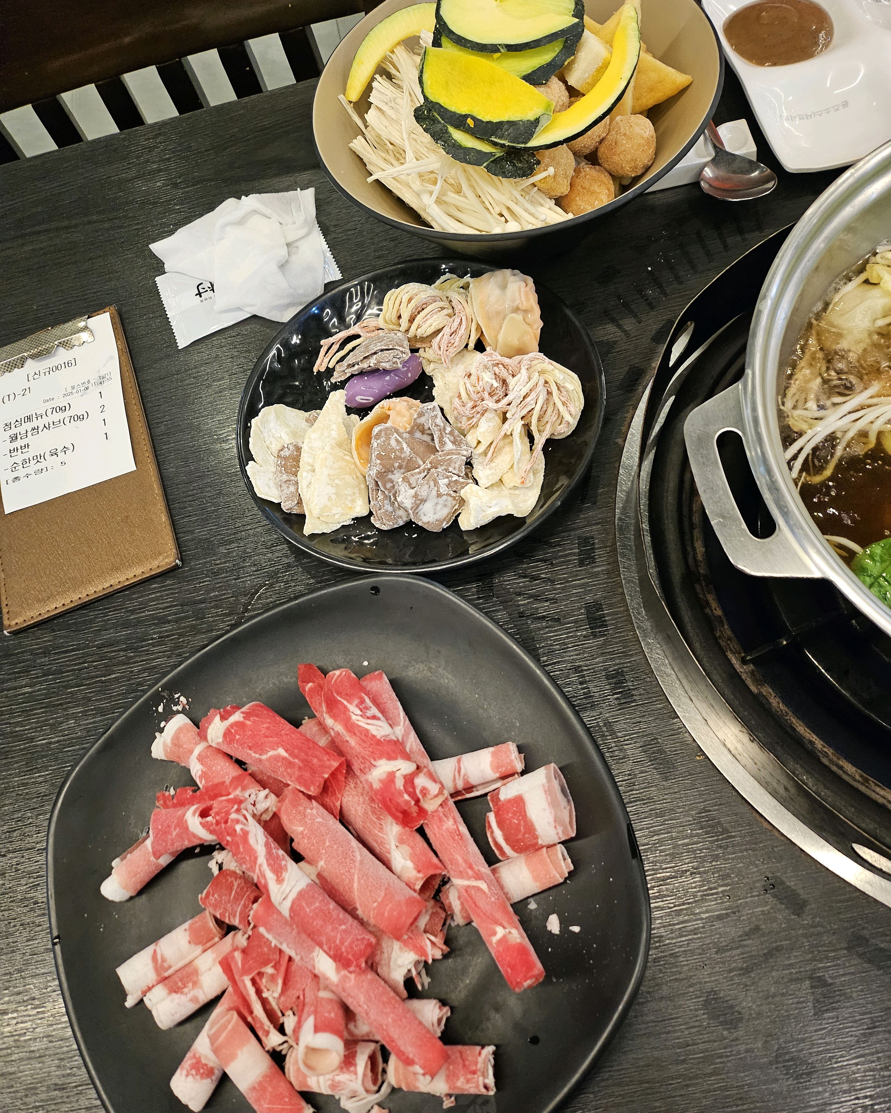 친구랑 이른점심 먹으러 갔지요. - 산본역 맛집 소담촌 산본점