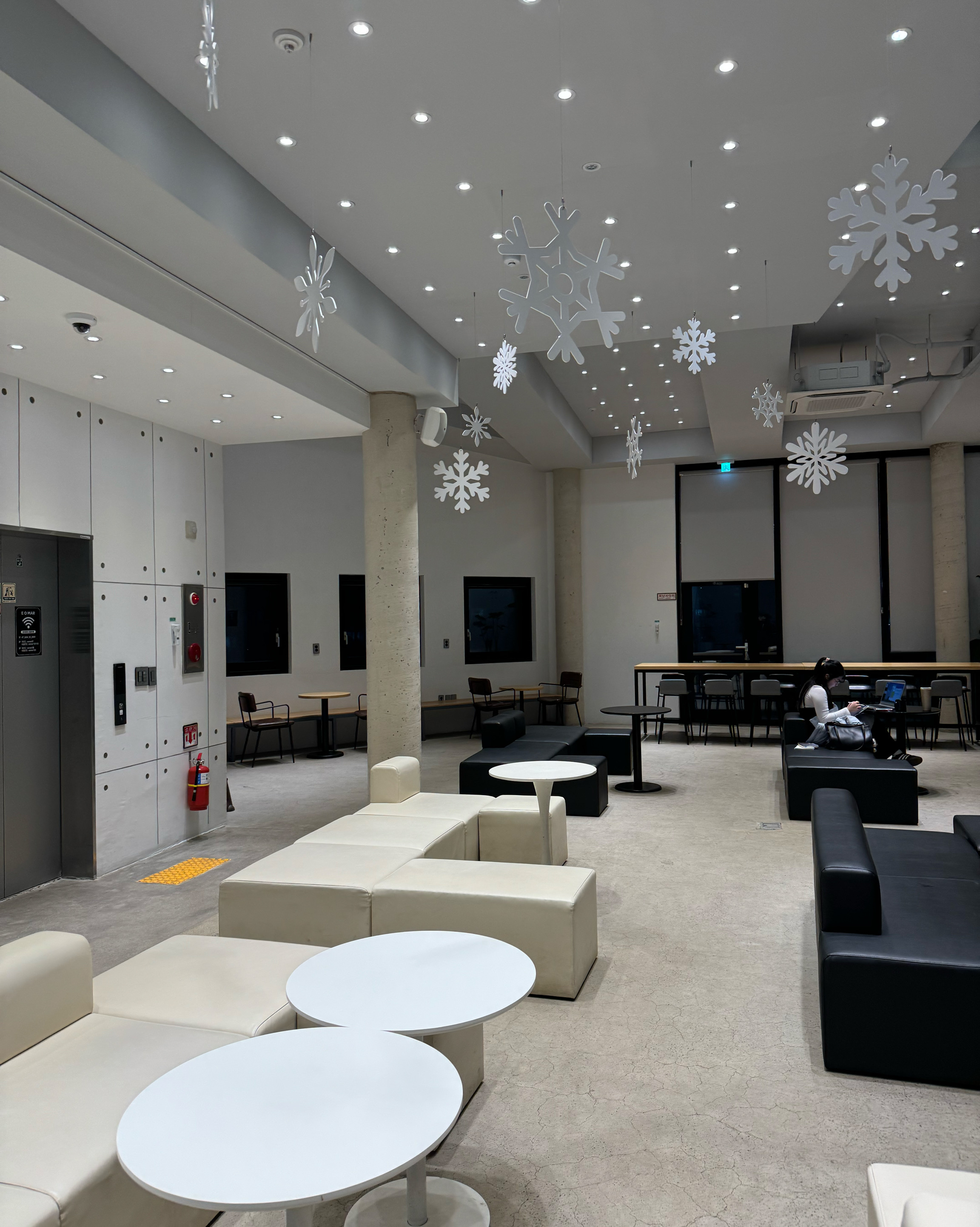 오랜만에 저녁에 갔는데 조용해서 좋았어요. - 제주 맛집 에오마르