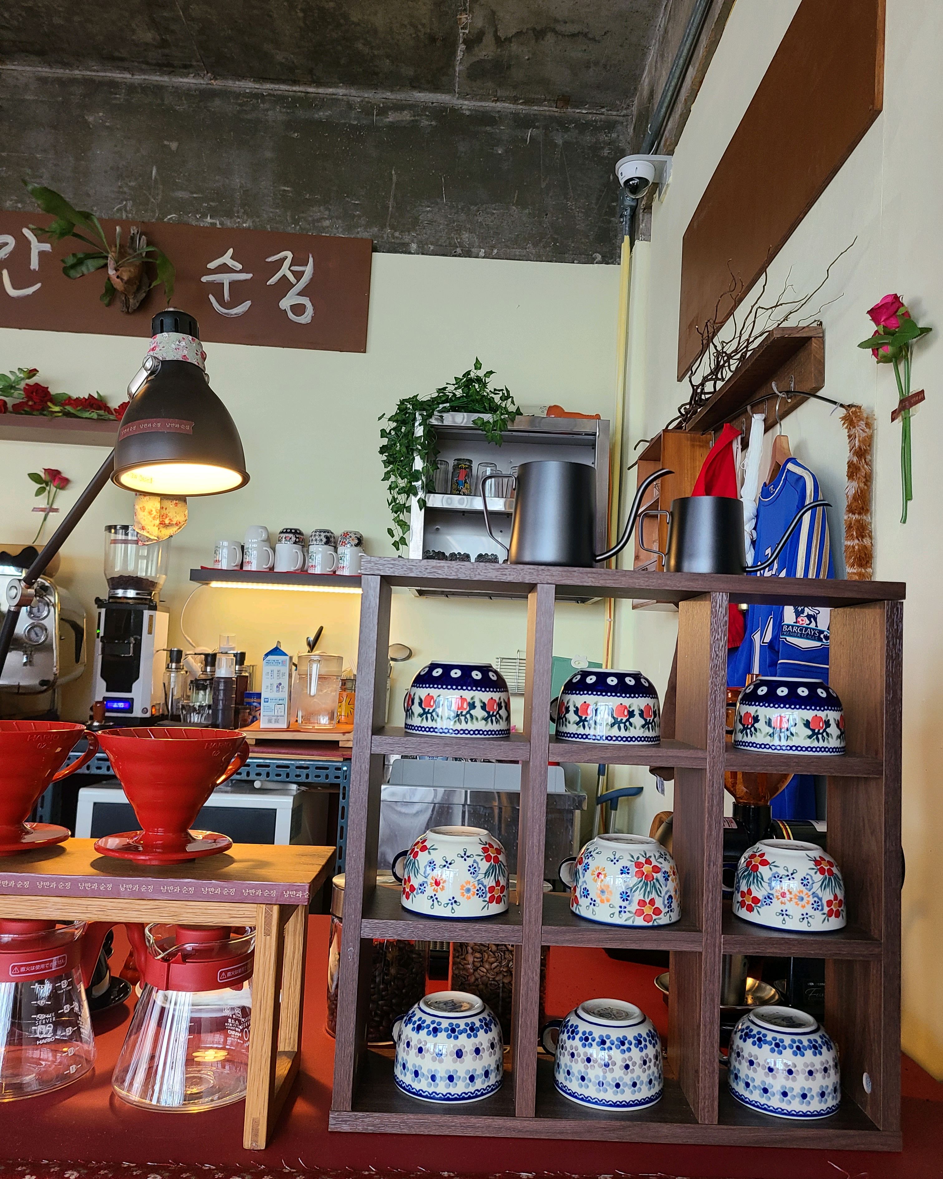 새로 오픈한 카페. 궁금해서 방문 - 대전 맛집 낭만과순정