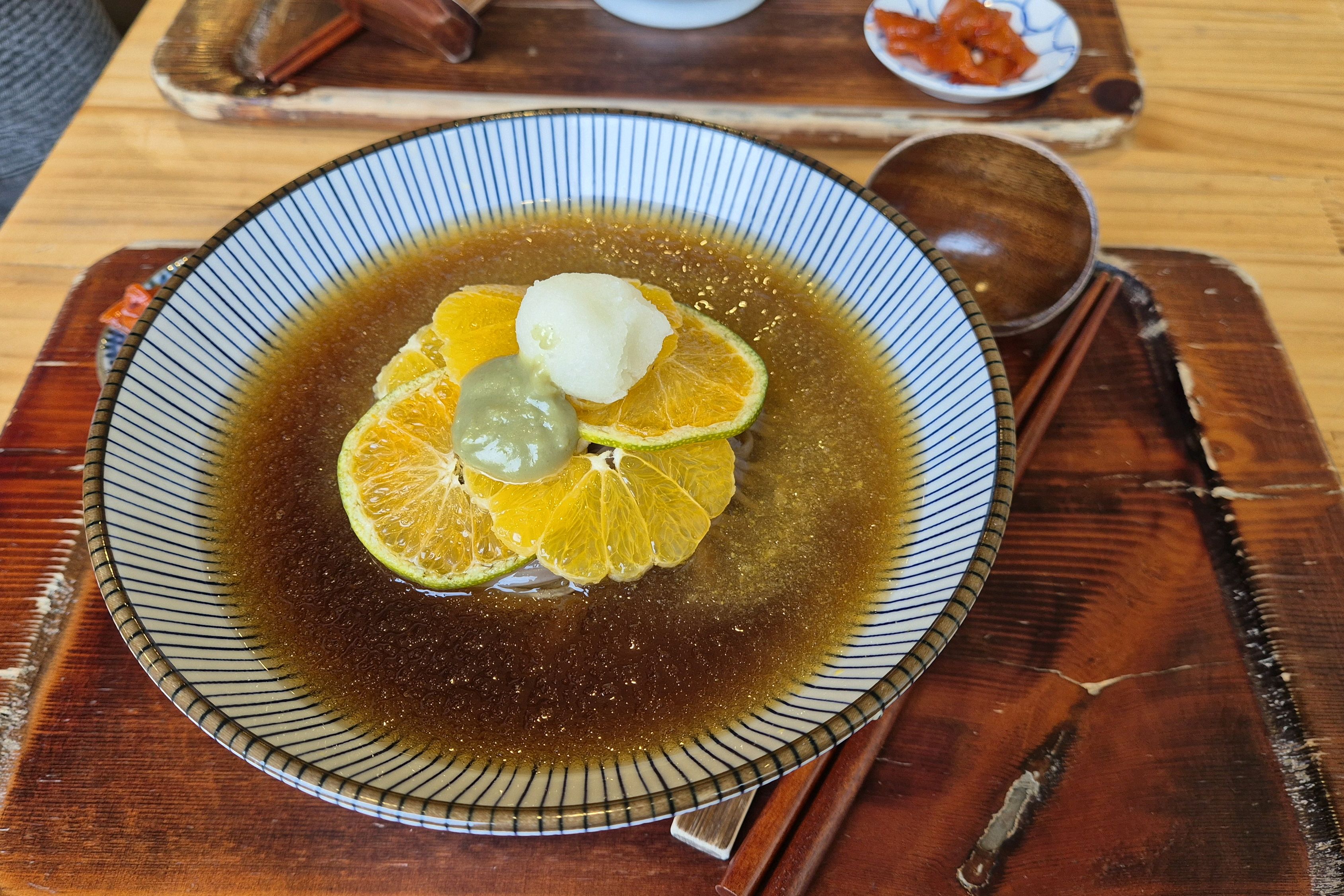 청귤소바 특이해서 먹으러 왔는데 기본 소바와는 다른 새로운 맛이었어요! 너무 맛있게 먹었습