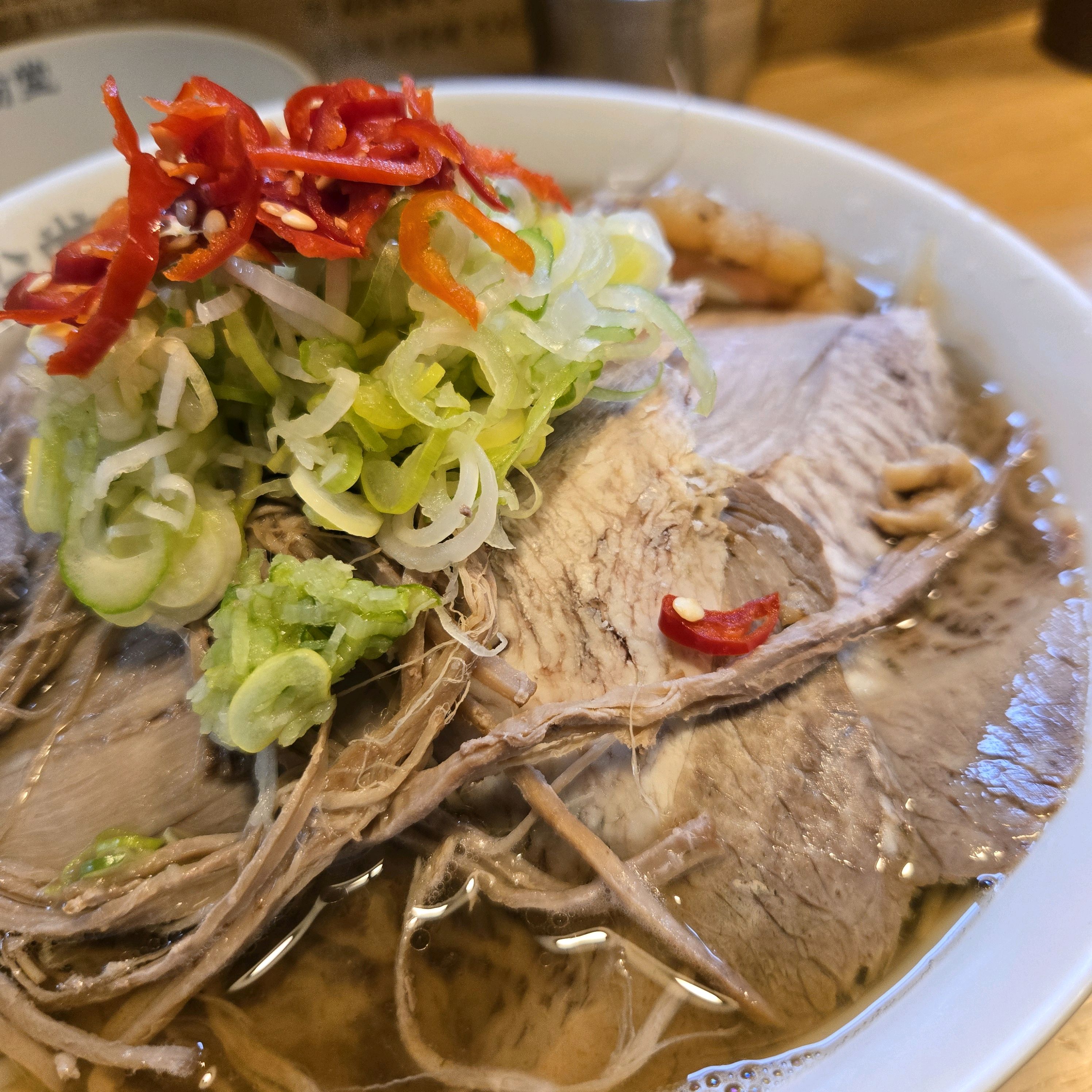 오늘도 너무 맛있었던 미분당 쌀국수. 신랑은 원래 차돌양지로만 먹다가, 저의 최애+200번