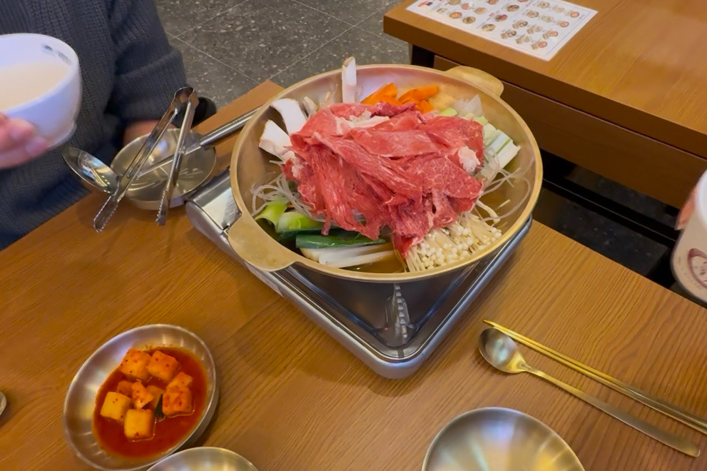 새로 생겼다고 해서 바로 가봤는데 너무 맛있어요🤤 - 천호동 맛집 육전국밥 강동역점