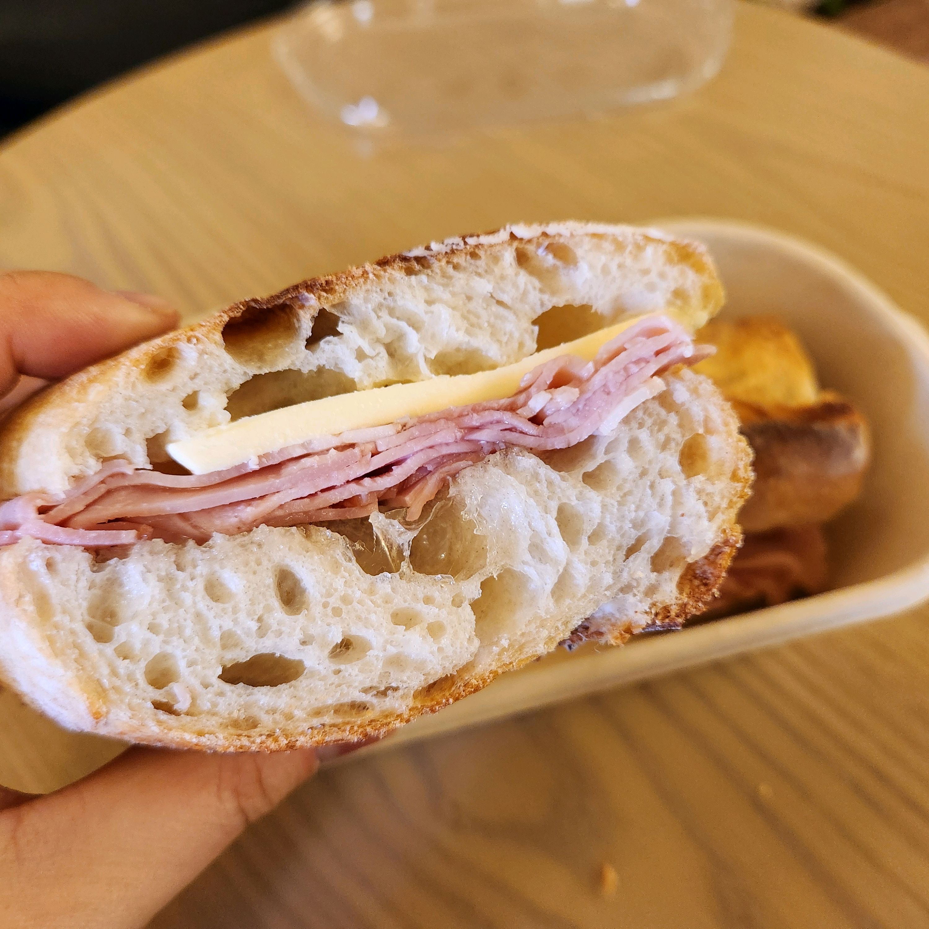 [명동 맛집 피그먼츠 을지로입구점] 직접 가본 로컬 리뷰