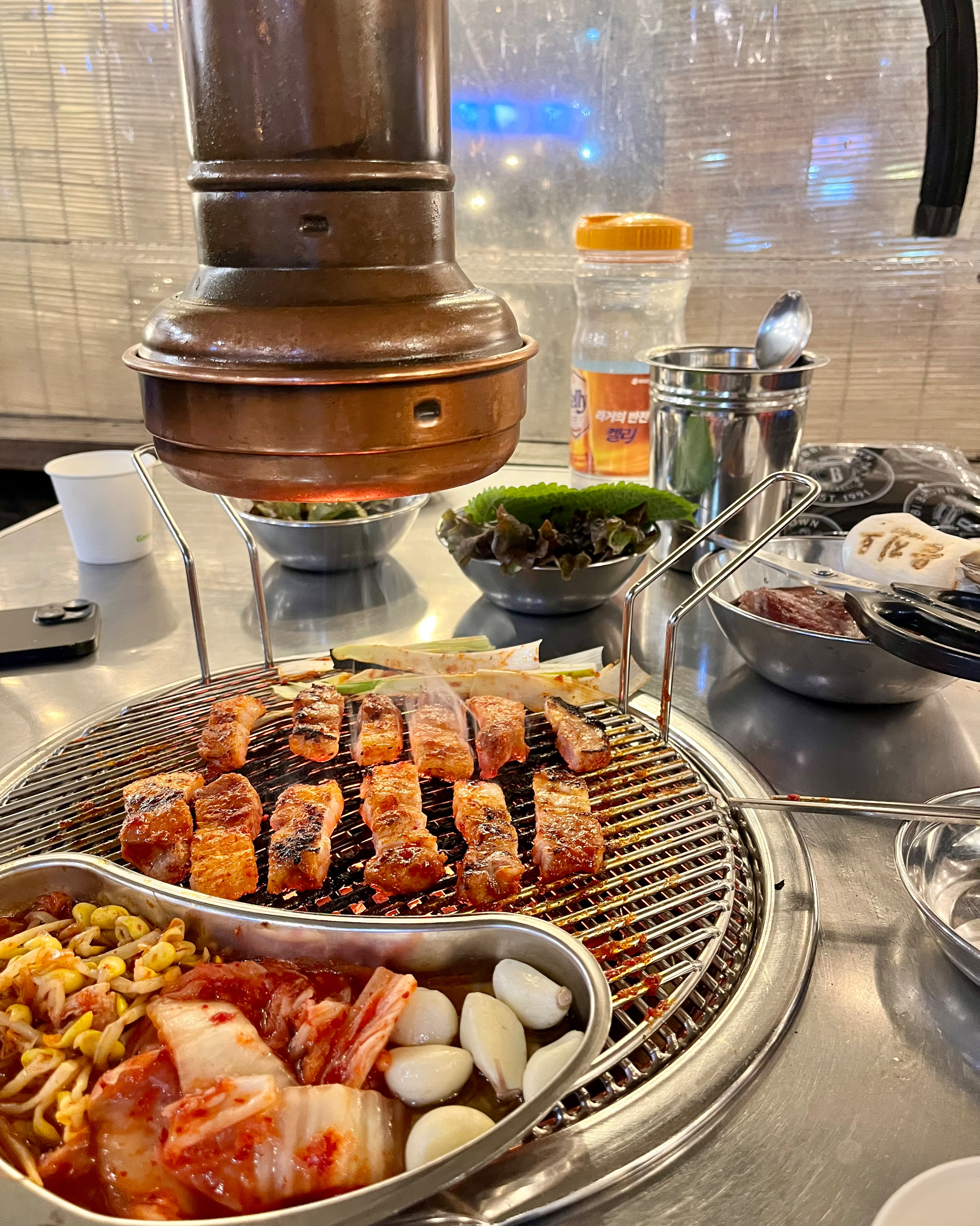 저희는 신메뉴 고추장 삼겹살 먹어봤는데 - 인천 맛집 을지로연탄구이 본점