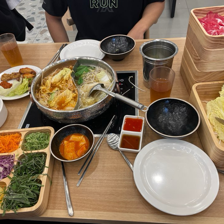 오픈 후에 시간이 없어 가보질 못했는데 듣던대로 맛이 좋네요 🥹특히 매장이 청결하고 직원분