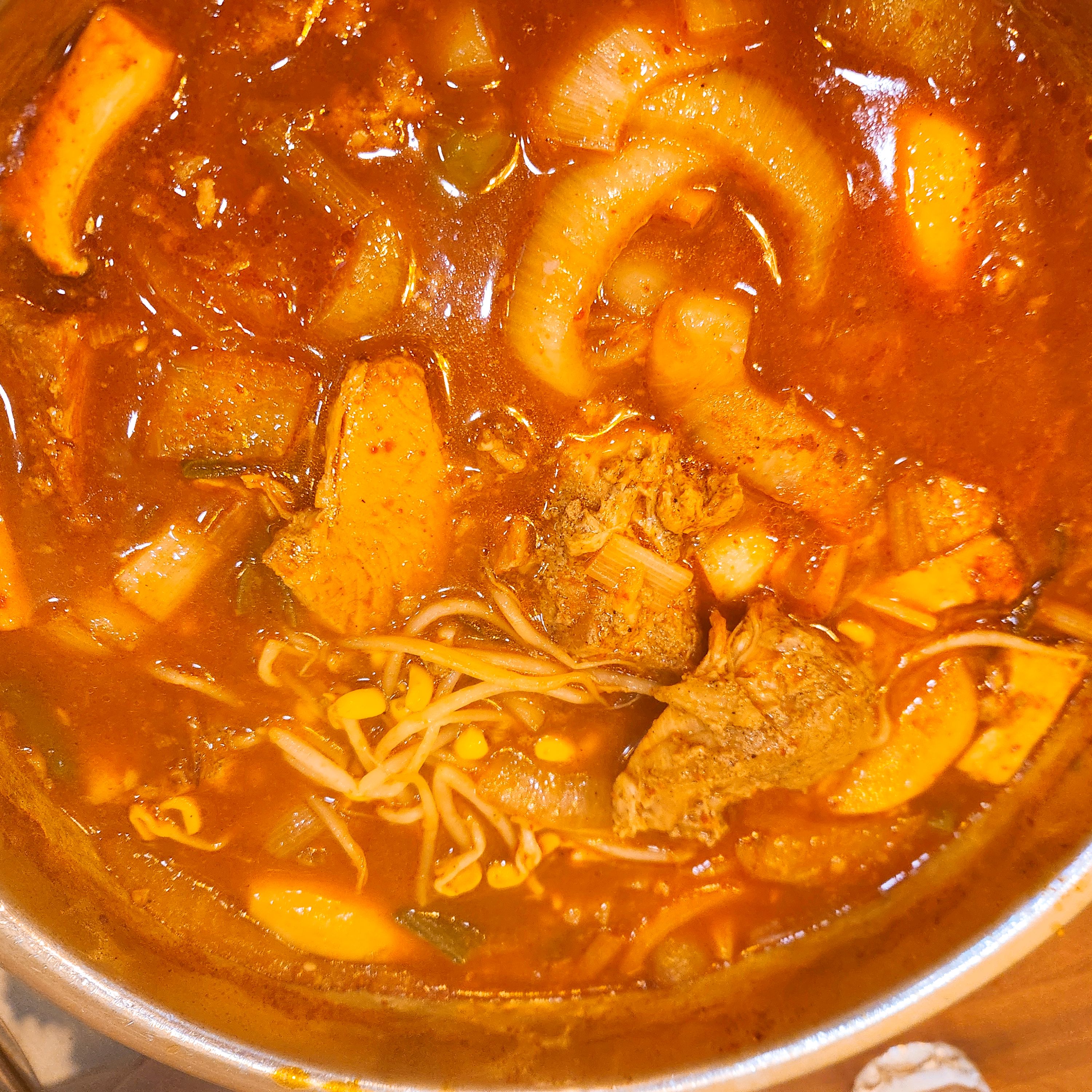 맵찔이에겐 순한맛도 맵네요 - 천호동 맛집 신가네화끈한매운갈비찜