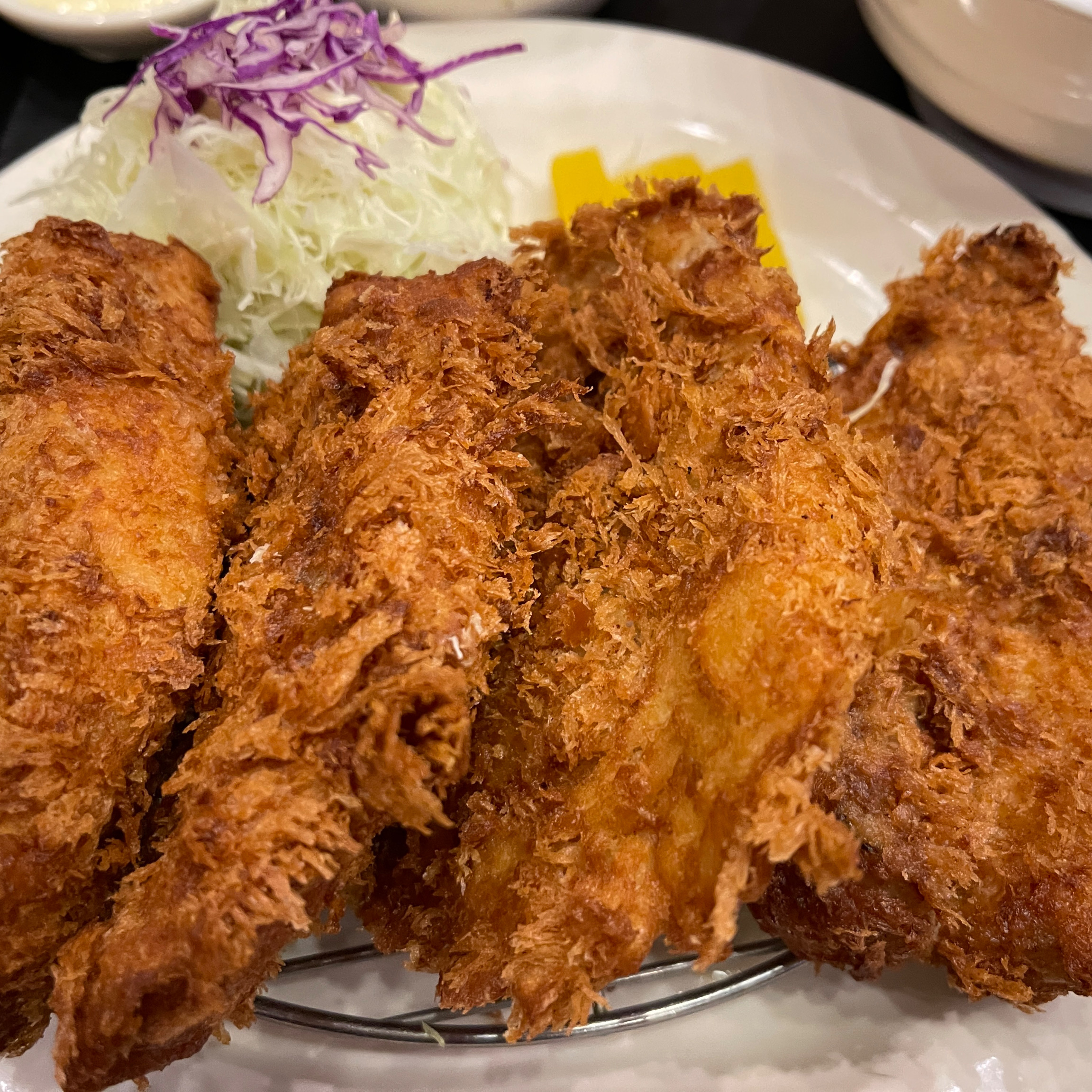 매달 한두 번은 먹는데....오랜만에 리뷰 씁니다. 예전부터 느꼈지만 카운터 보시는 커다란