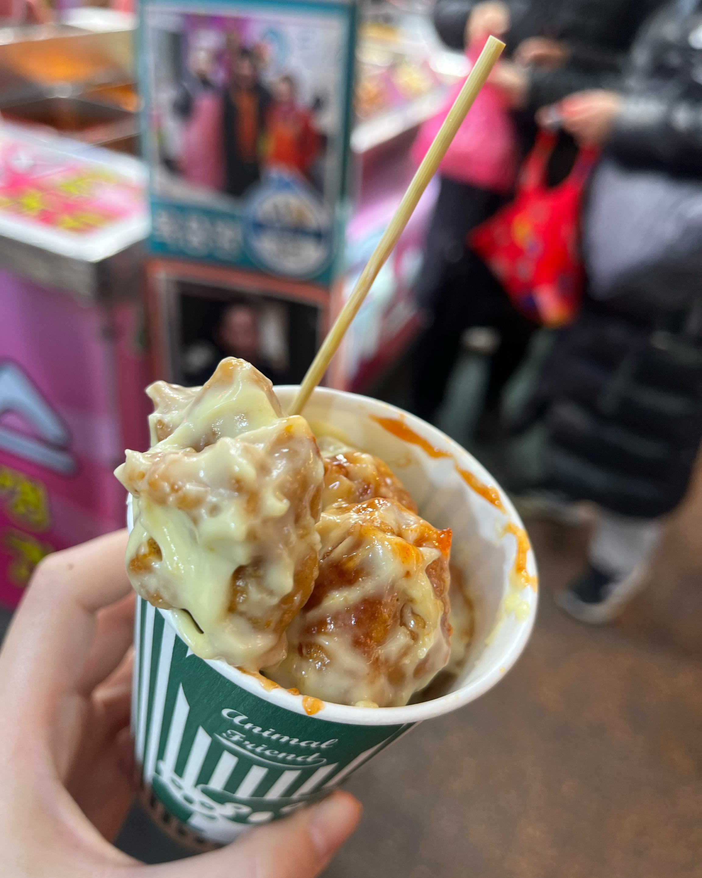 치즈머스타드 맛으로 선택! 생각보가 많이 식어서 아쉬웠지만 딱 치즈머스타드 맛이라서 맛있게