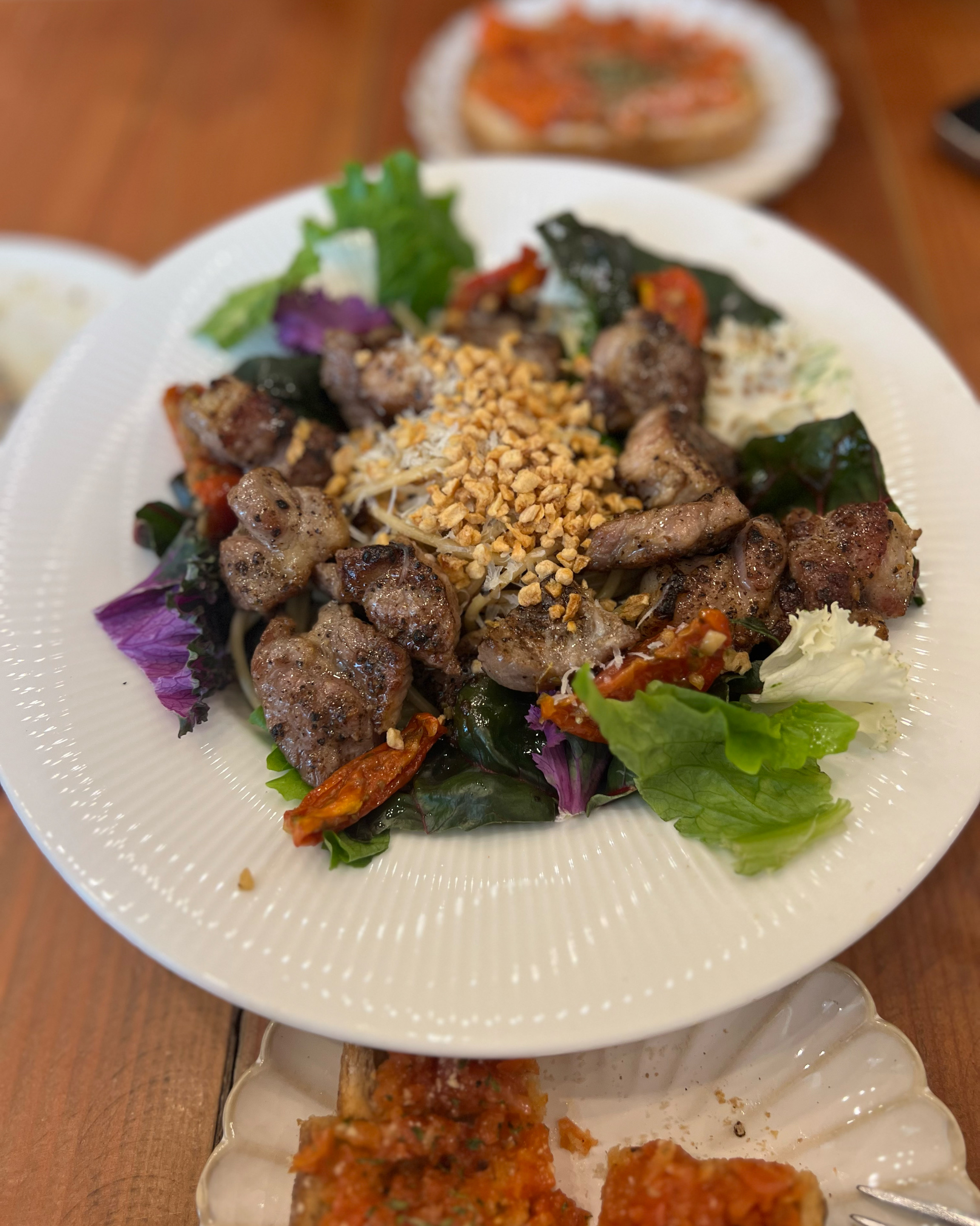 여기 음식이 다 너무 맛있어요 ㅎㅎ 콜드파스타 소스도 맛잇고 판 콘 토마테도 처음 먹어보는