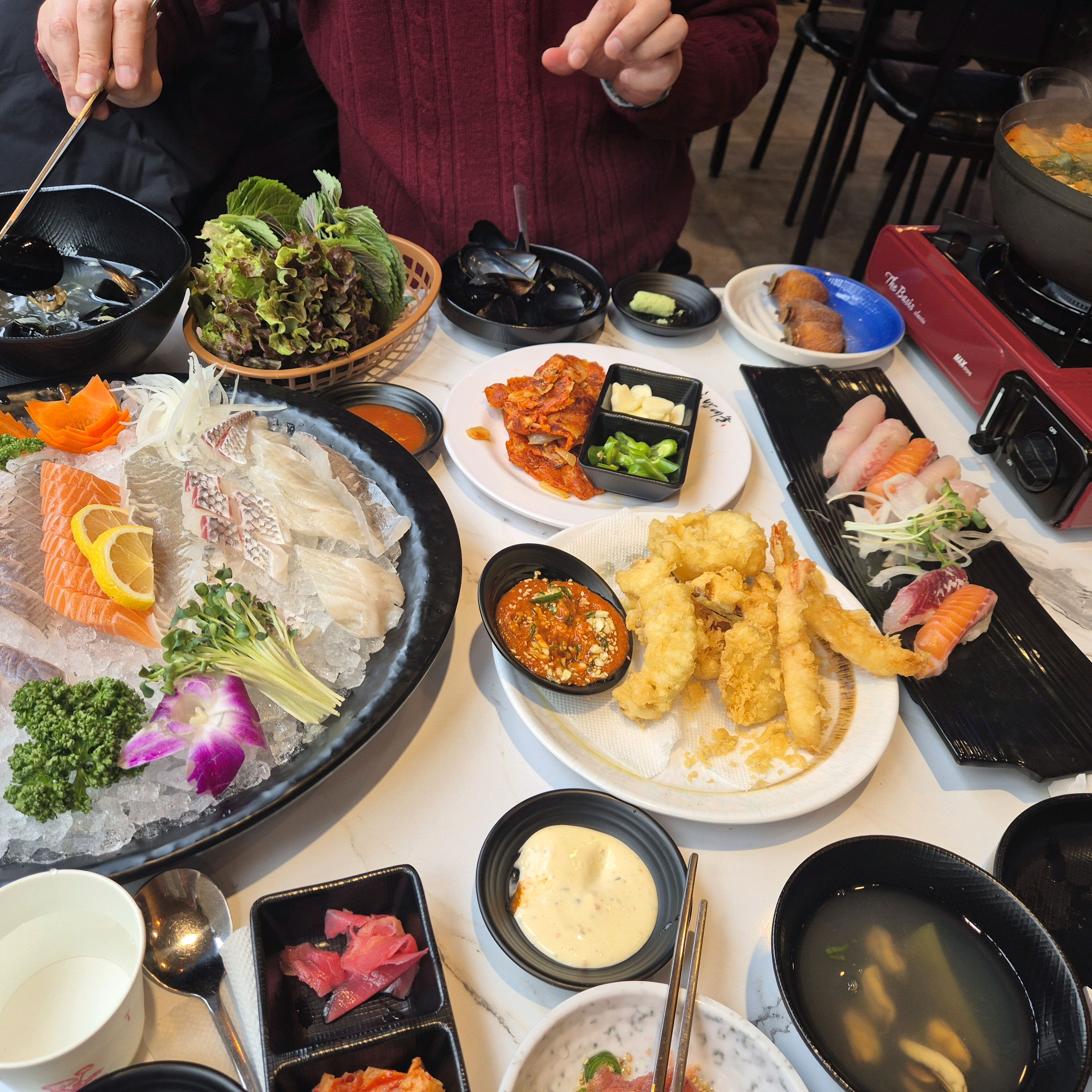 남편과 아들하고 식사하러 왔는데 - 구월동 맛집 동해어장 인천구월점