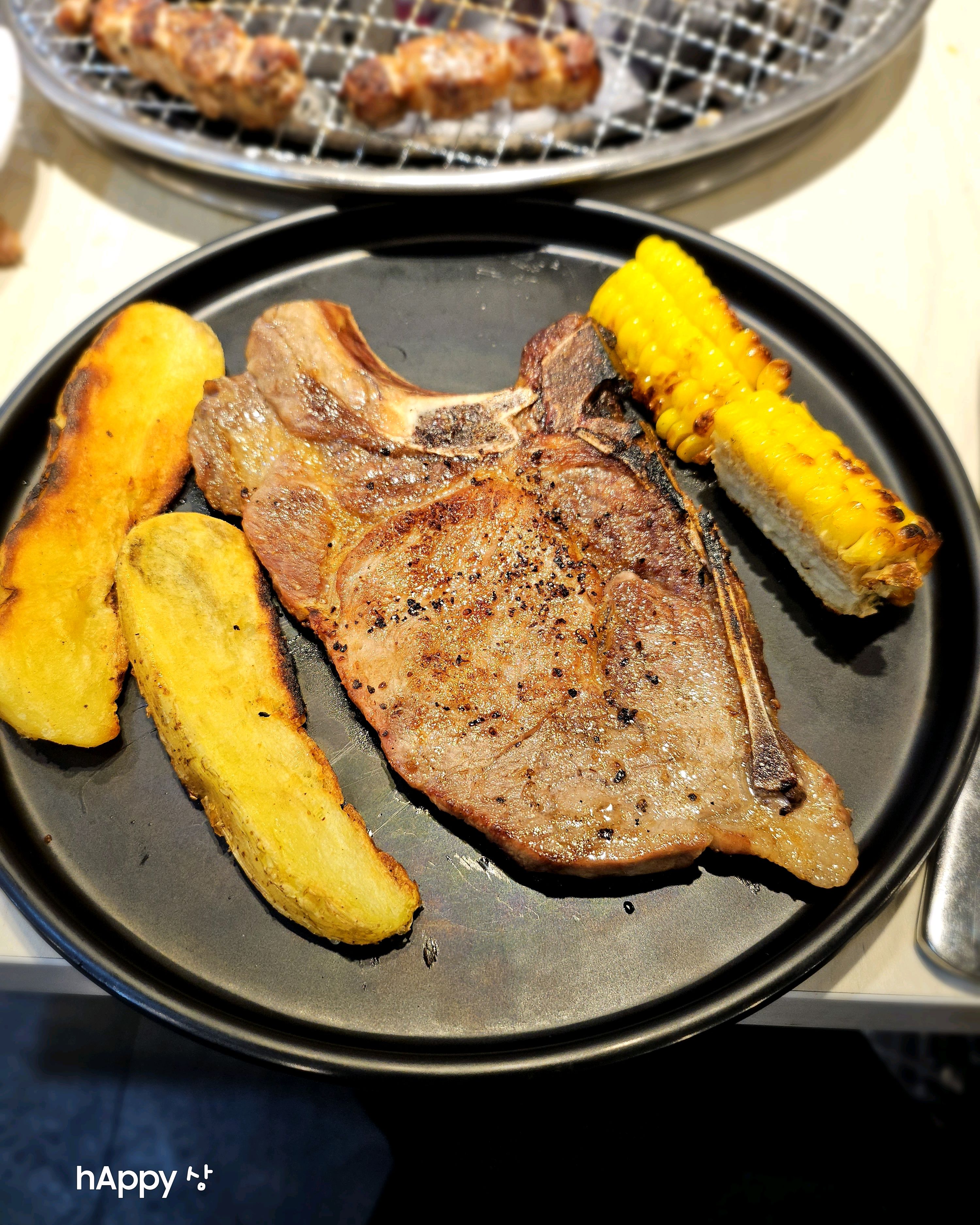 고기 맛있고 매장은 새로 생겨서 깨끗한데... - 신림 맛집 명륜진사갈비 서울신림점