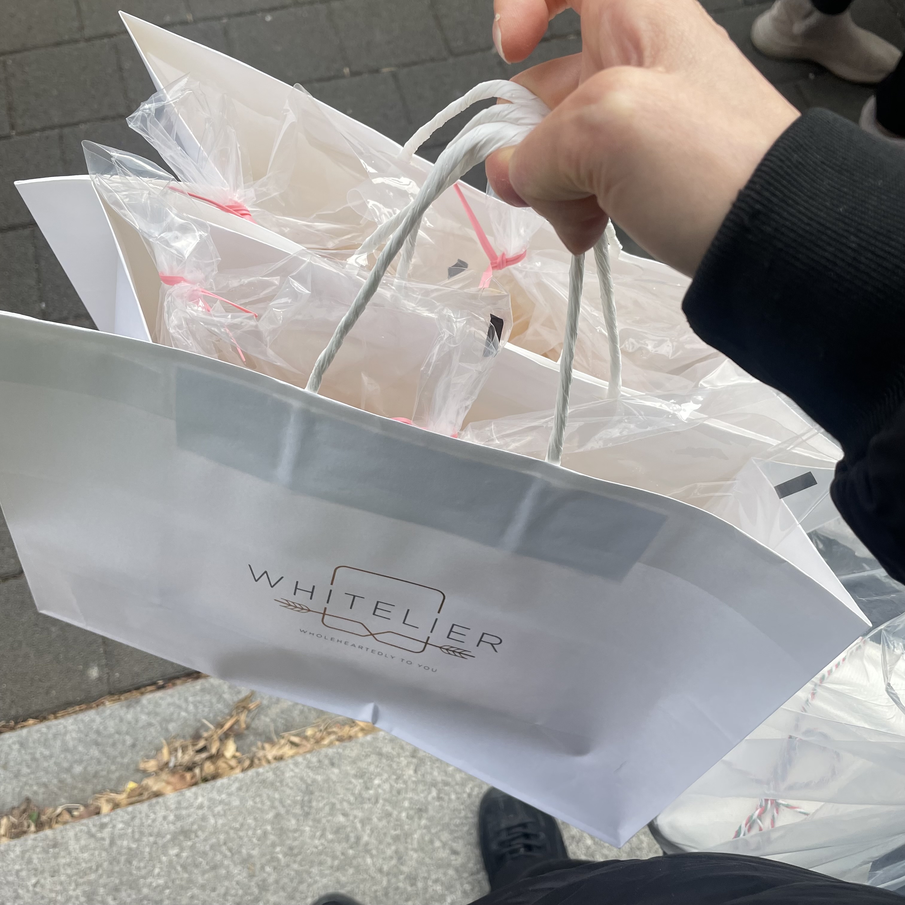 세번째 방문만에 구매 성공 했어요 - 봉선동 맛집 화이트리에 봉선점
