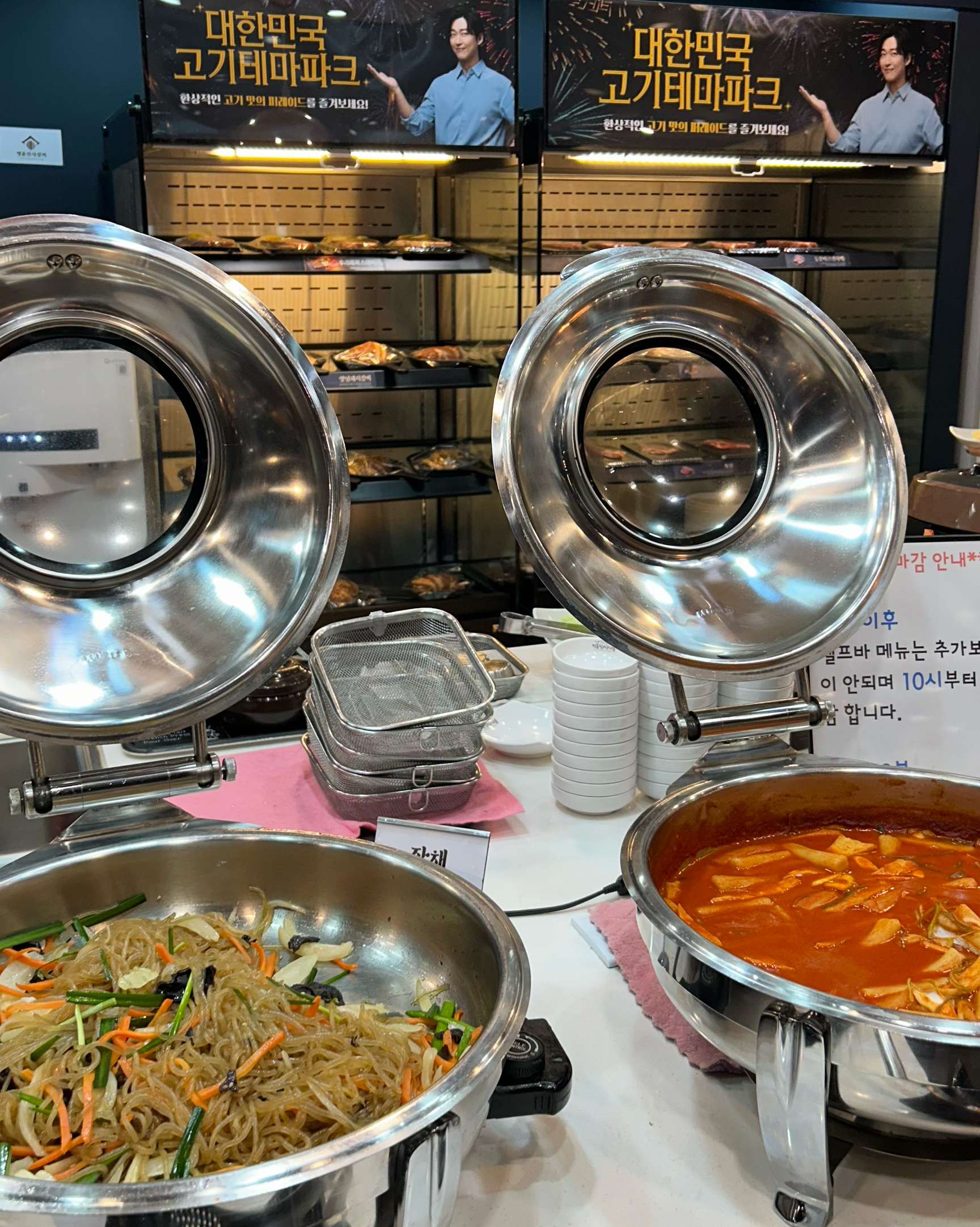 매장이 넓고 좋아요!! 직원분들도 친절하시고 고기도 맛있었습니다 ^^ 재방문 의사 있습니