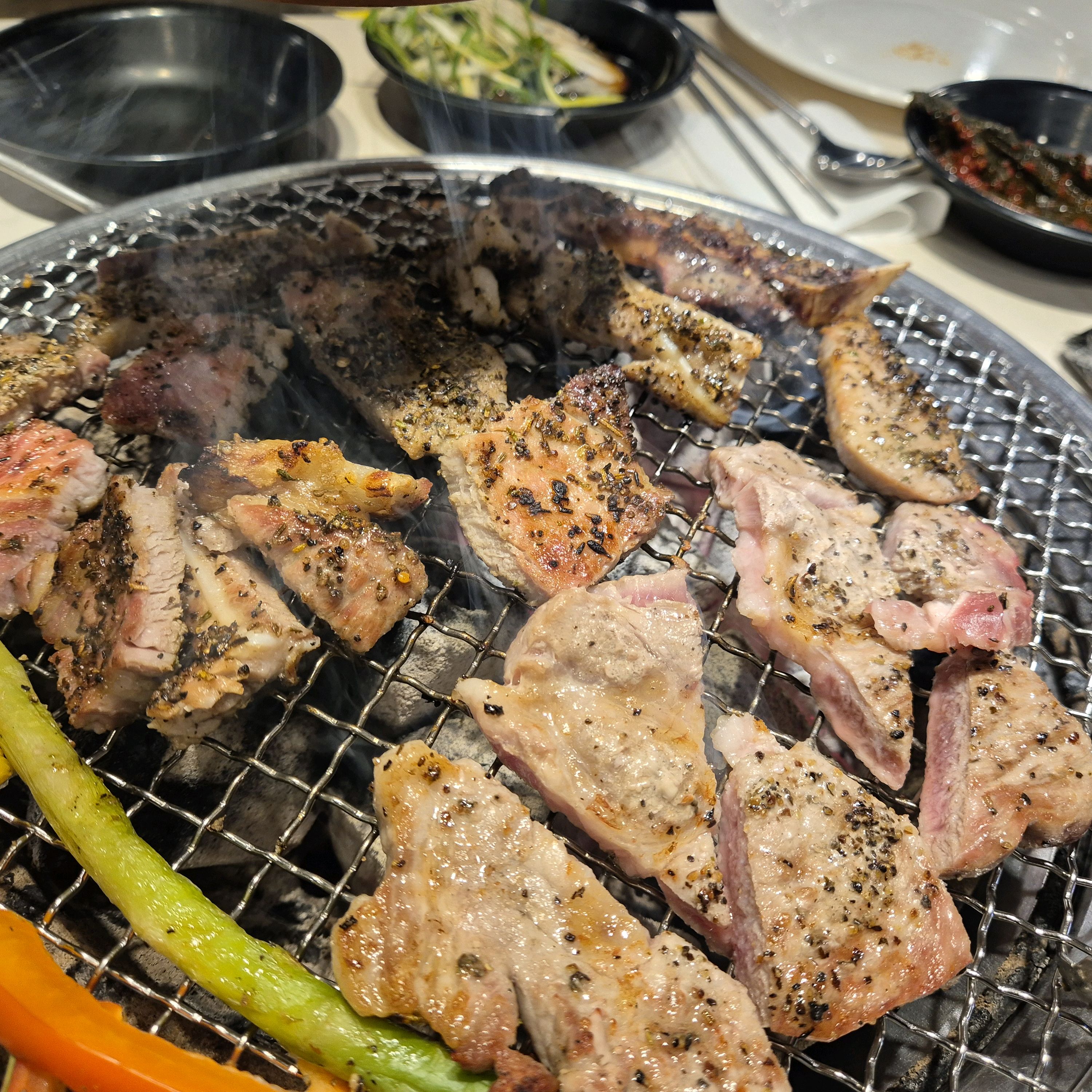 여의도점이 다른매장보다 음식깔끔하고 - 여의도 맛집 명륜진사갈비 여의도점