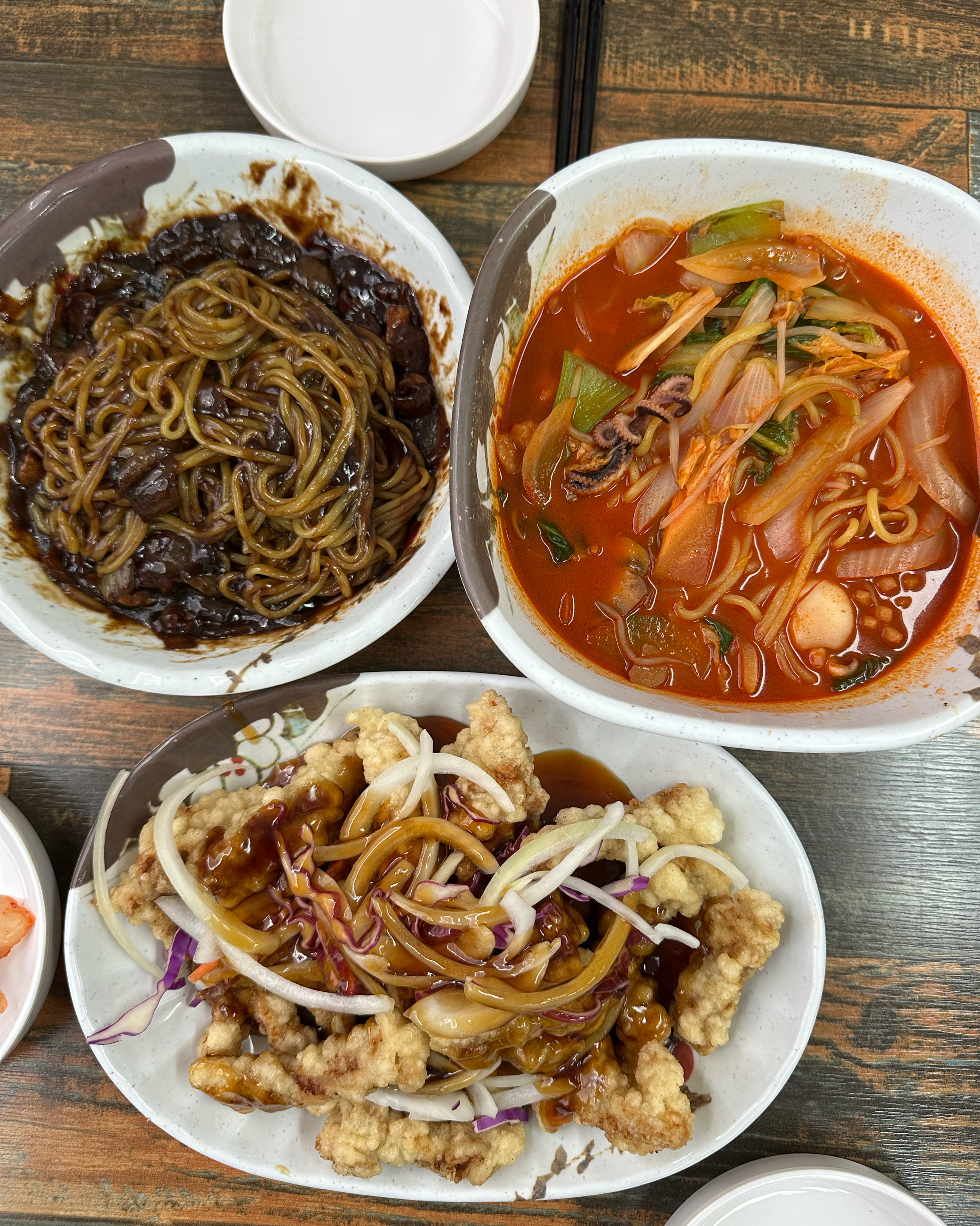 전국 어느 중국집에도 먹어볼 수 없는 가격대에 판매하고 있는 곳 현금가 4천원 짜장면이 어