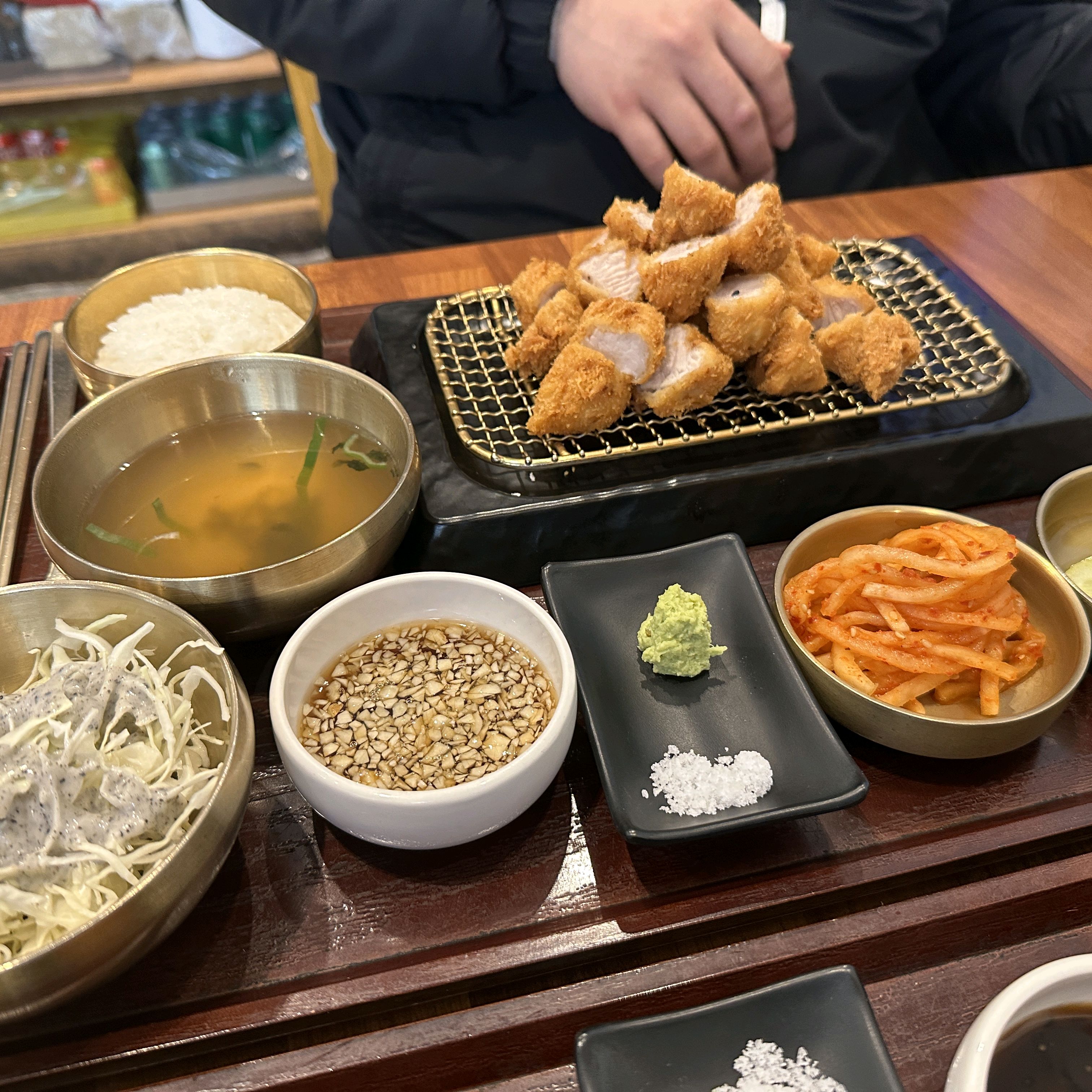 사장님 너무 친절하셔서 더 기분좋게 먹고 왔네요~ - 대전 맛집 숯불돈까스