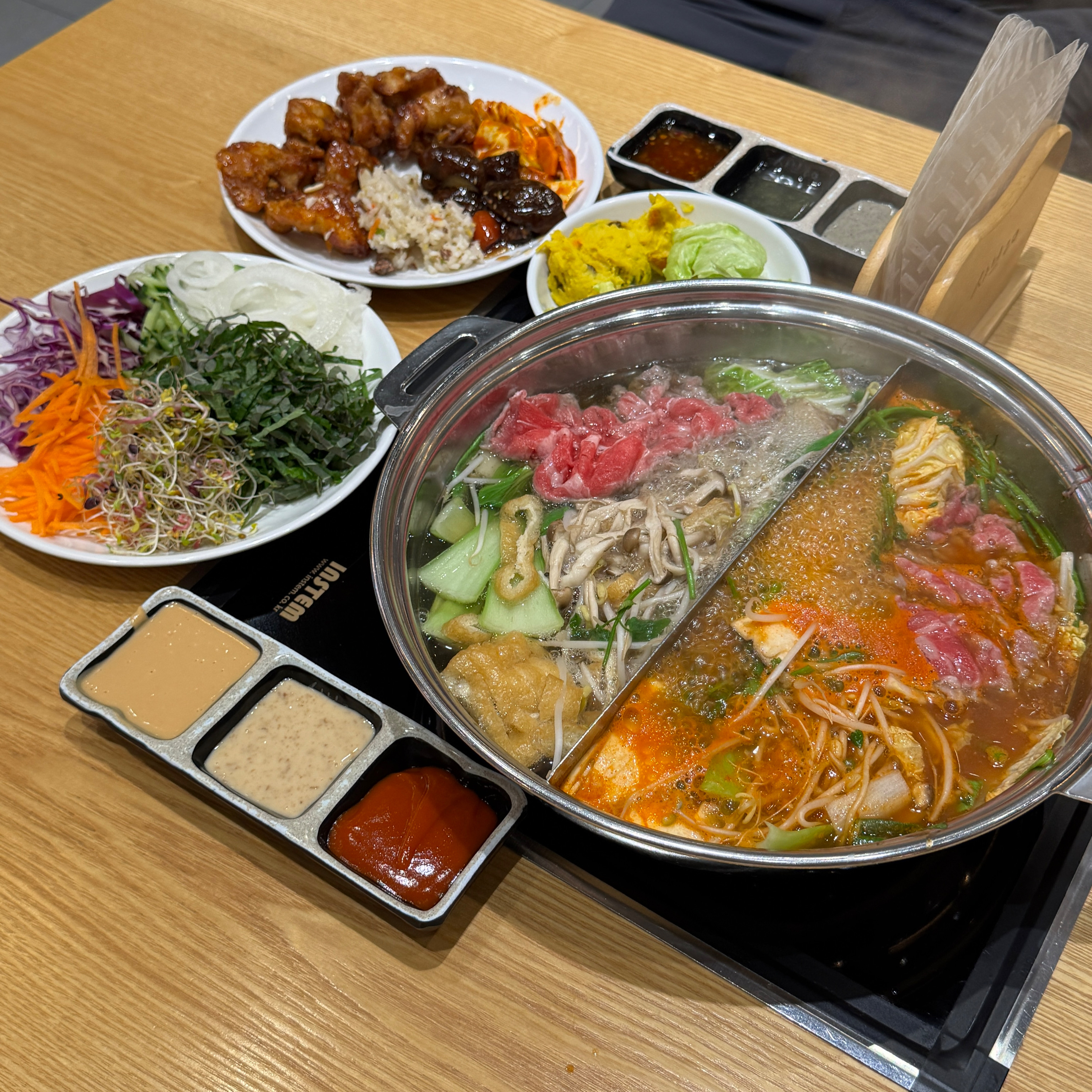 소고기, 돼지고기를 무제한으로 이용할 수 있어요 - 울산 동구 맛집 샤브20 울산동구점