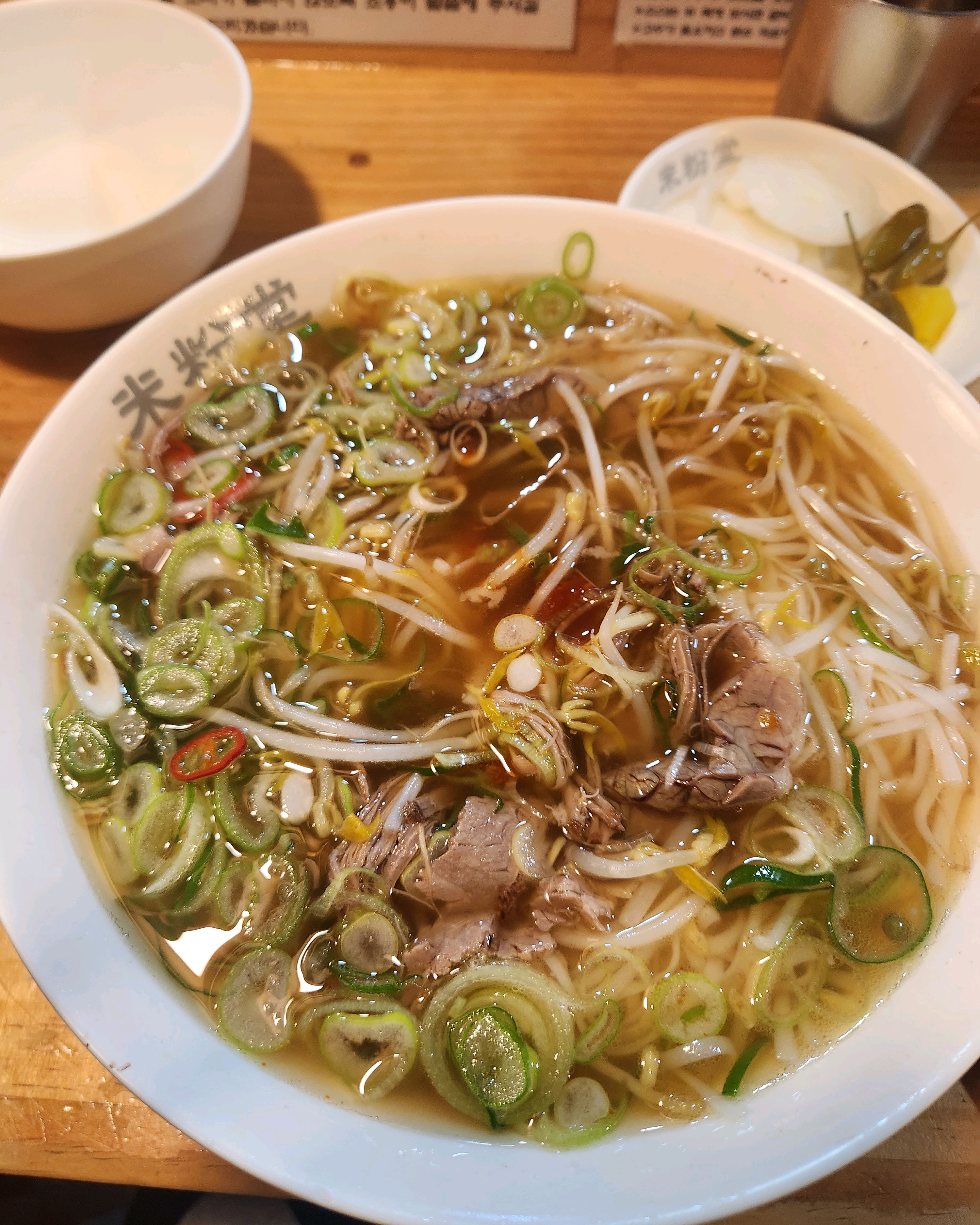 역시 미분당은 진리입니다ㅎㅎ 강남쪽 지점은 맛이 좀 별로더라구요. 국물색도 탁하고요. 근데