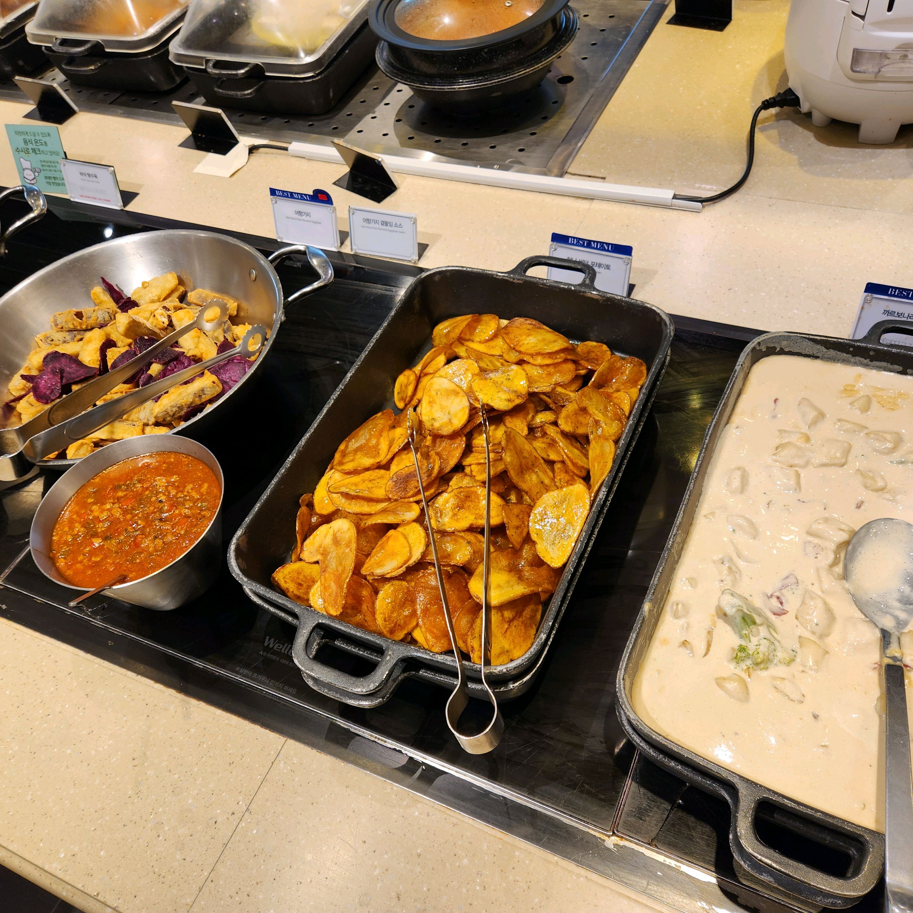 특별한 맛은 아니어도 부담없이 찾을수 있고 식사와 디저트까지 해결할수 있어 가성비는 좋은거