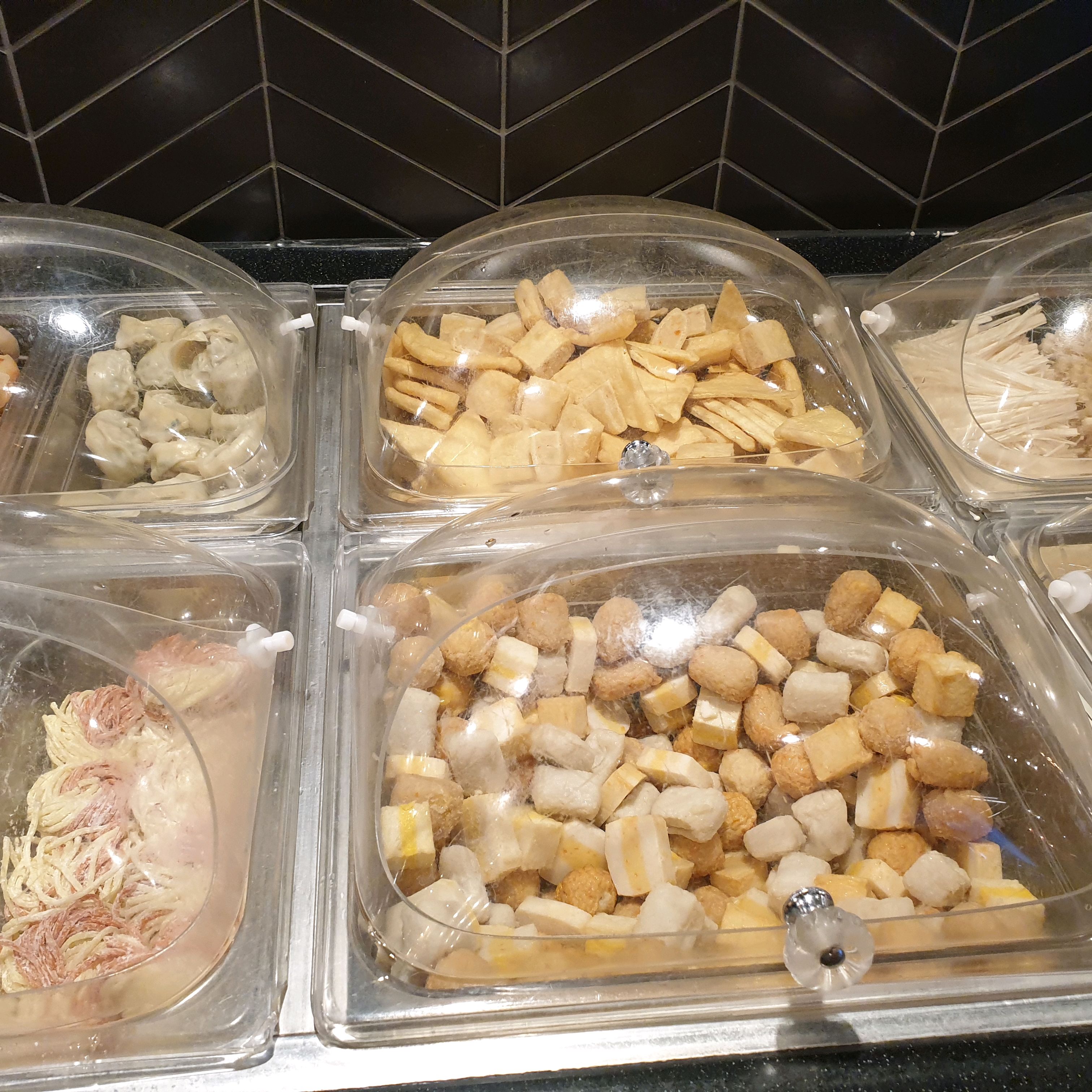 어묵이 너무 맛있고 작은유부에 새우들어간것도 맛있네요. - 계양구청 맛집 소담촌 계양구청점
