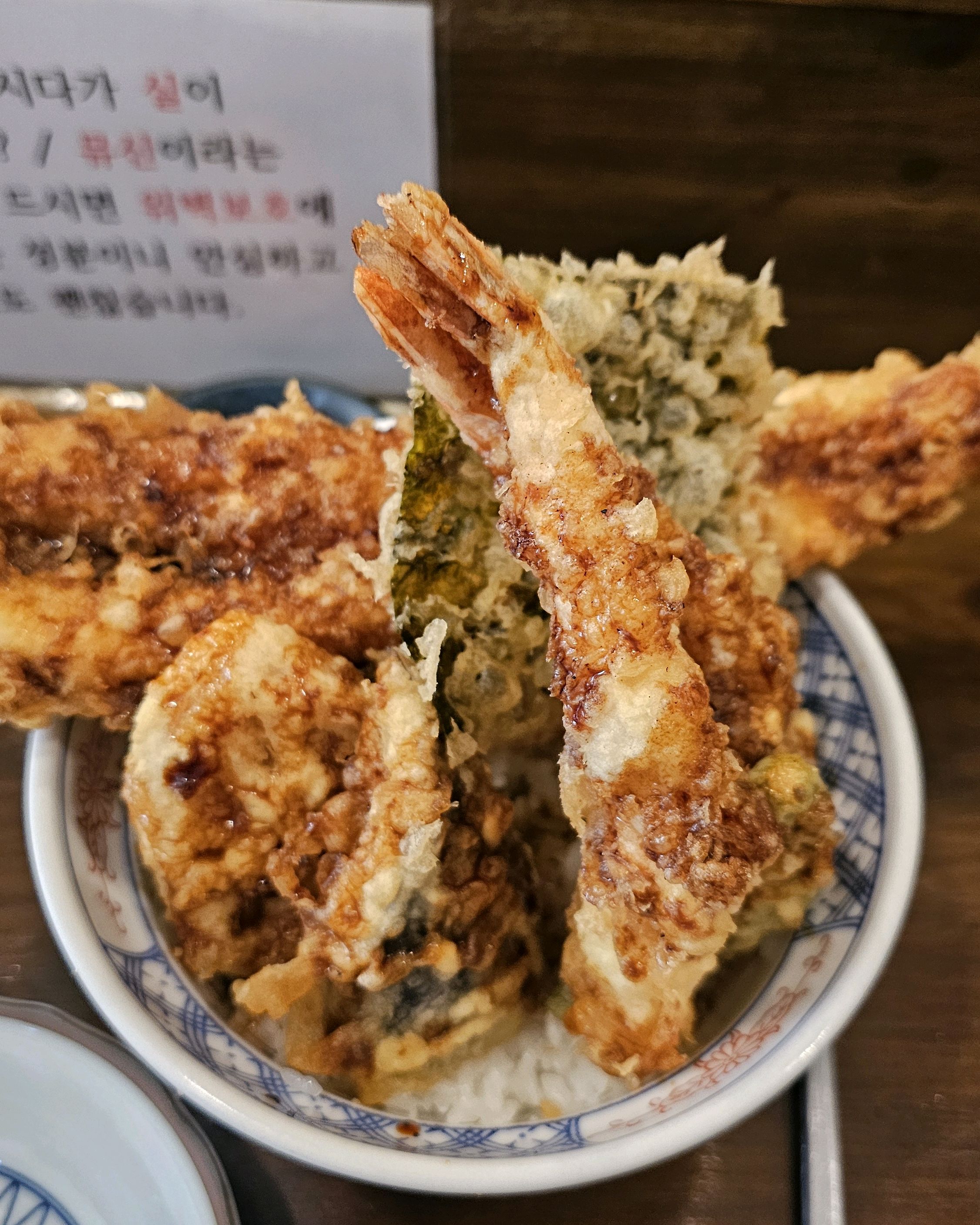 늘 너모맛있는킨이로텐입니당^^ 여자매니자님이 늘바쁘시지만 친절히응대해주시고 쉐프님들이 맛있