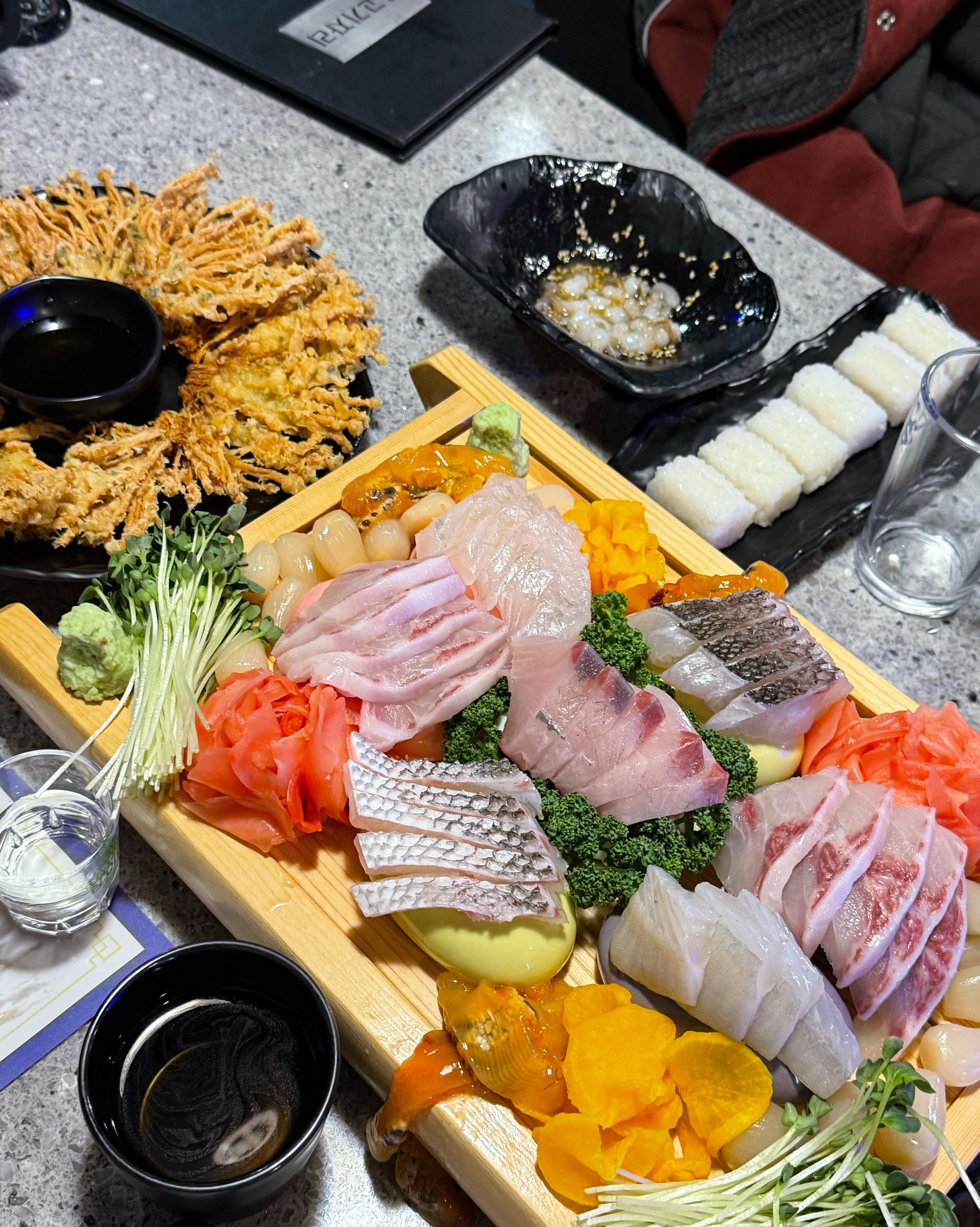 양도 많고 맛있어요! 버섯튀김이랑 구이도 넘 맛있고 회도 맛있어용🥹 - 야탑 맛집 물고기자리 야탑점