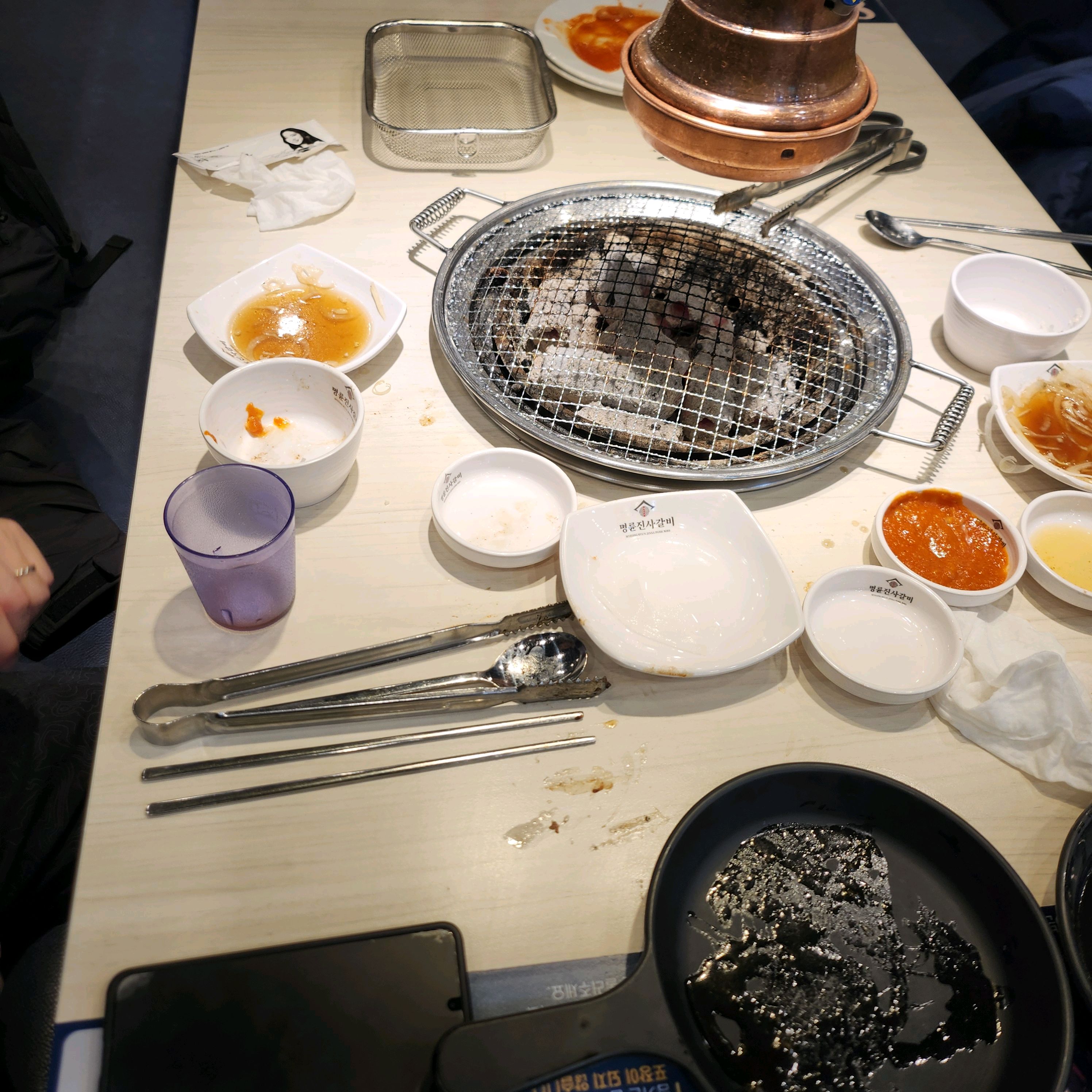 무한리필집임에도 고기 퀄리티가 좋아서 남기지 않고 다 먹었어요~~ 돼지갈비 좋아하는데 신림