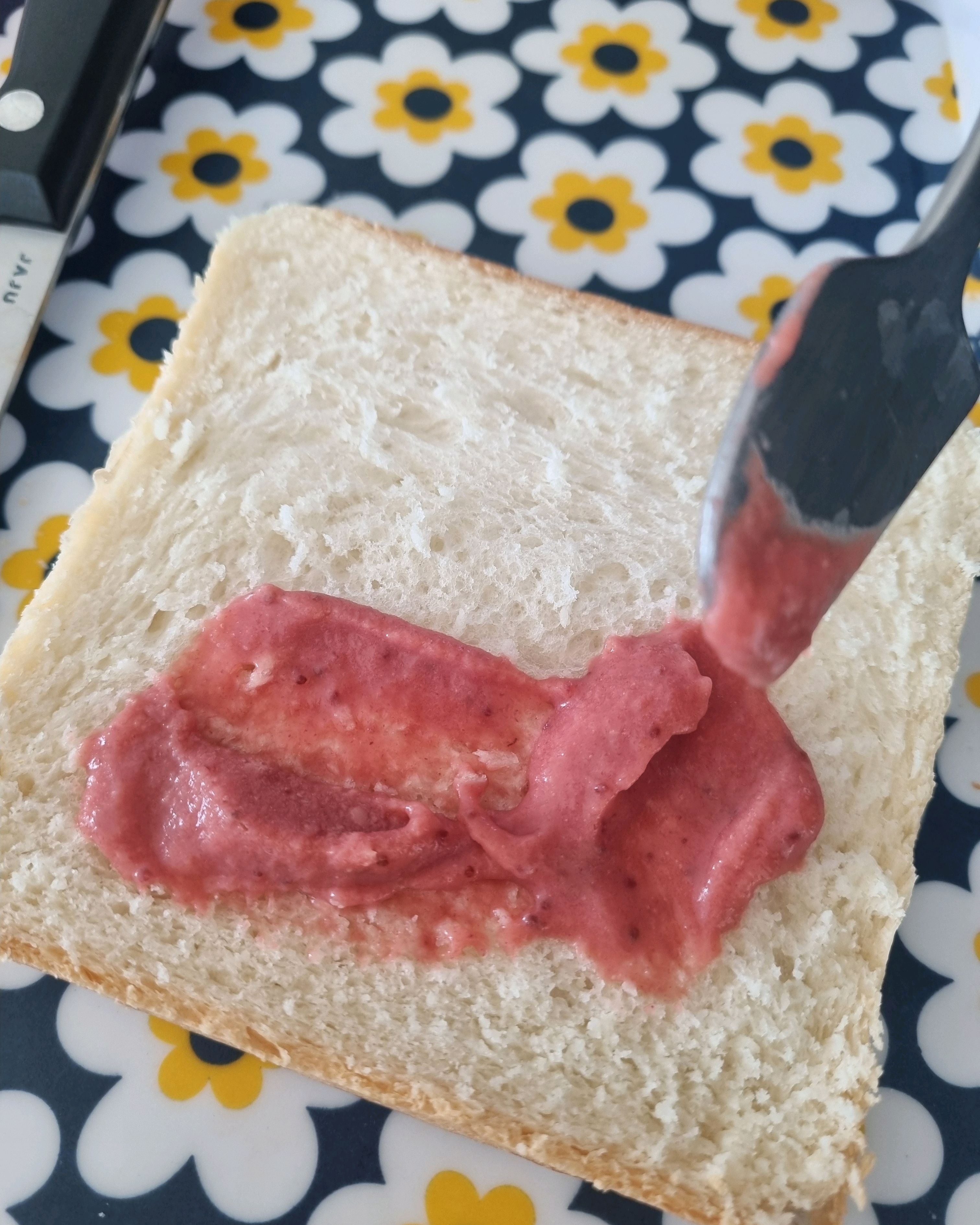 버터 풍미가 가득하고 부드럽네요. - 목동 맛집 화이트리에 목동점