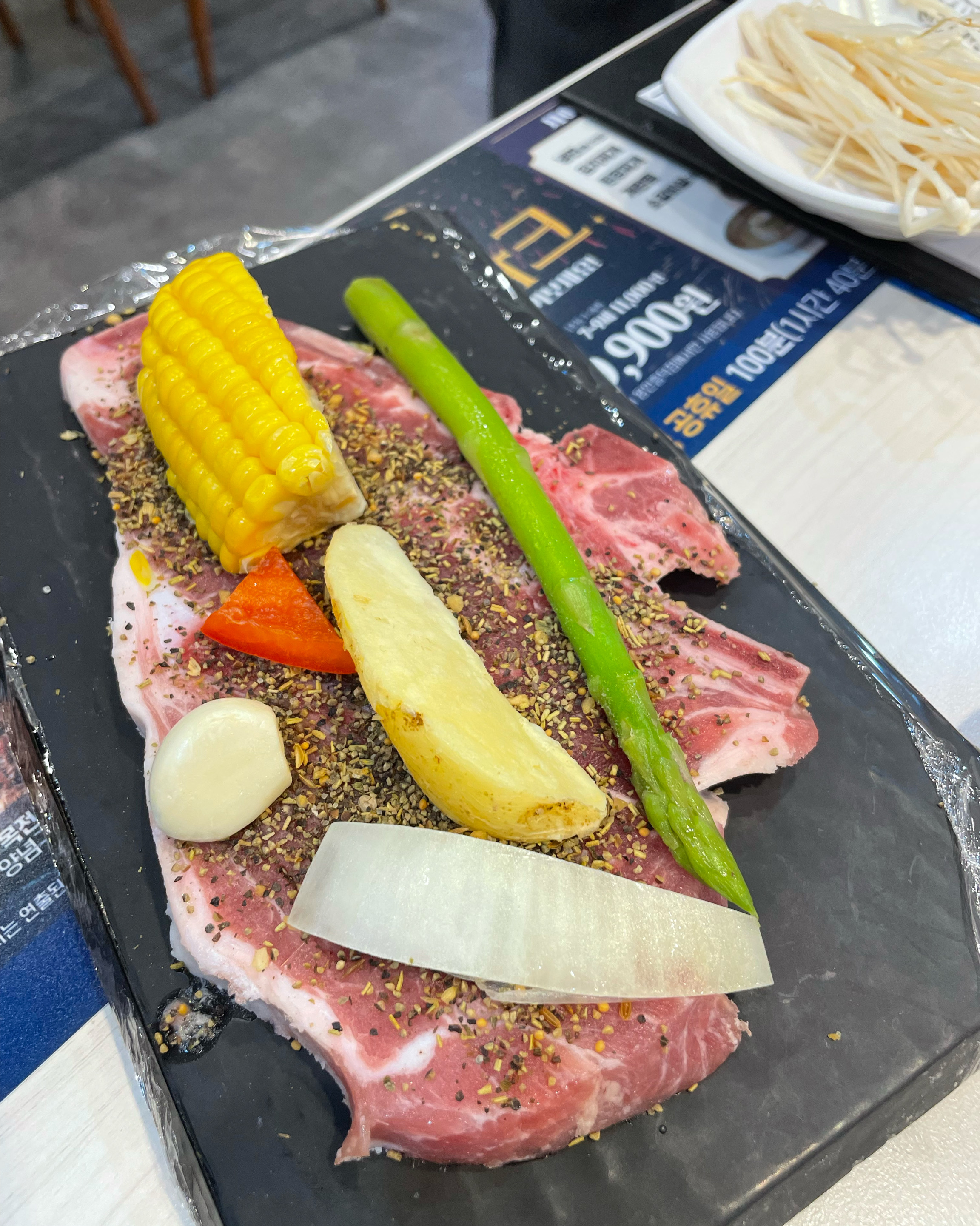 처음 방문해봤는데 손님도 많고 음식도 맛있어서 좋아요!!! - 흥덕 맛집 명륜진사갈비 용인흥덕점