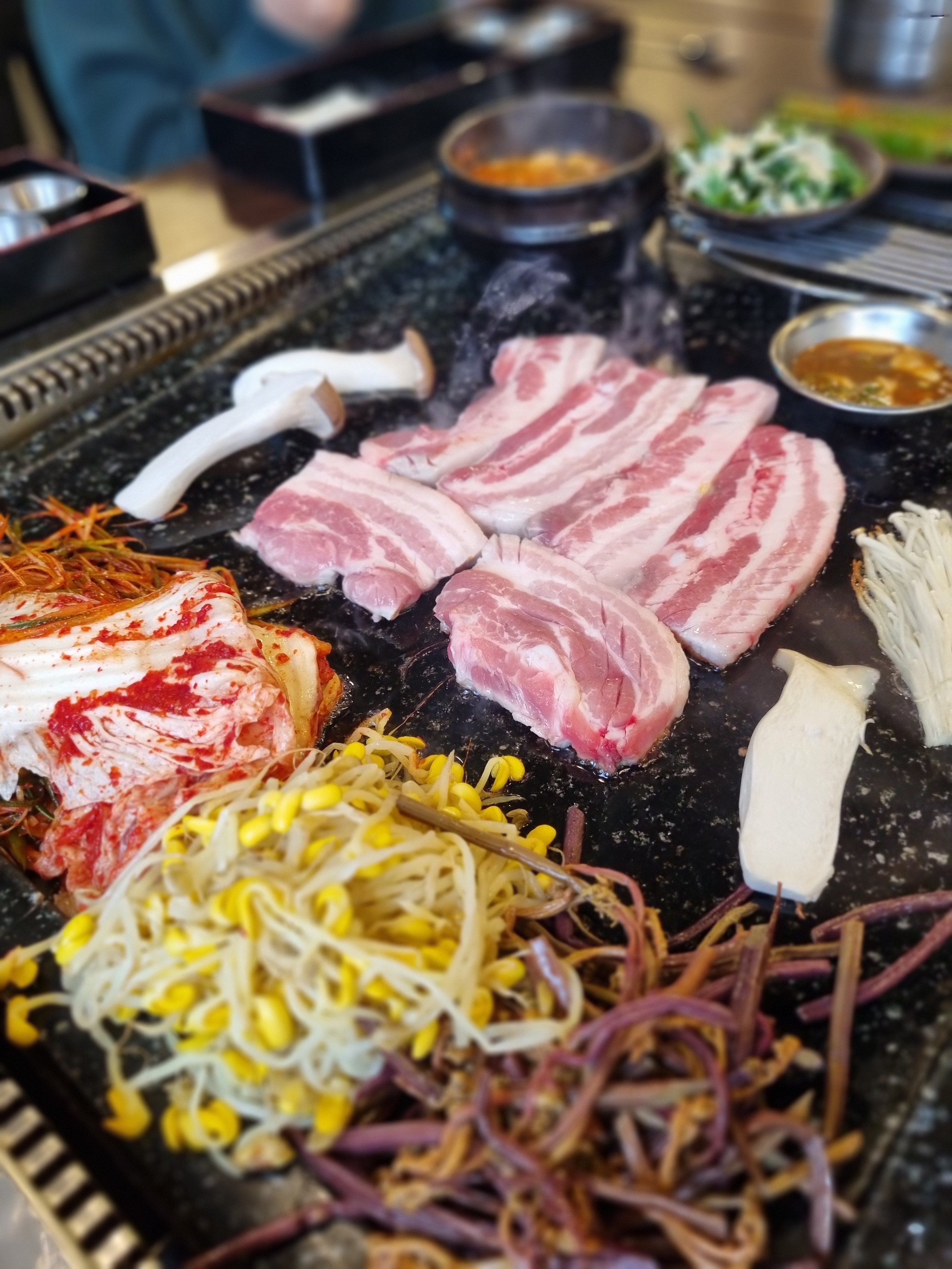 고기면 고기 사이드면 사이드까지 - 불당동 맛집 빠박이네돌판삼겹살 불당점